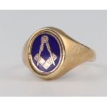 A 9ct yellow gold gentleman's enamelled swivel signet ring, size T, 4 grams