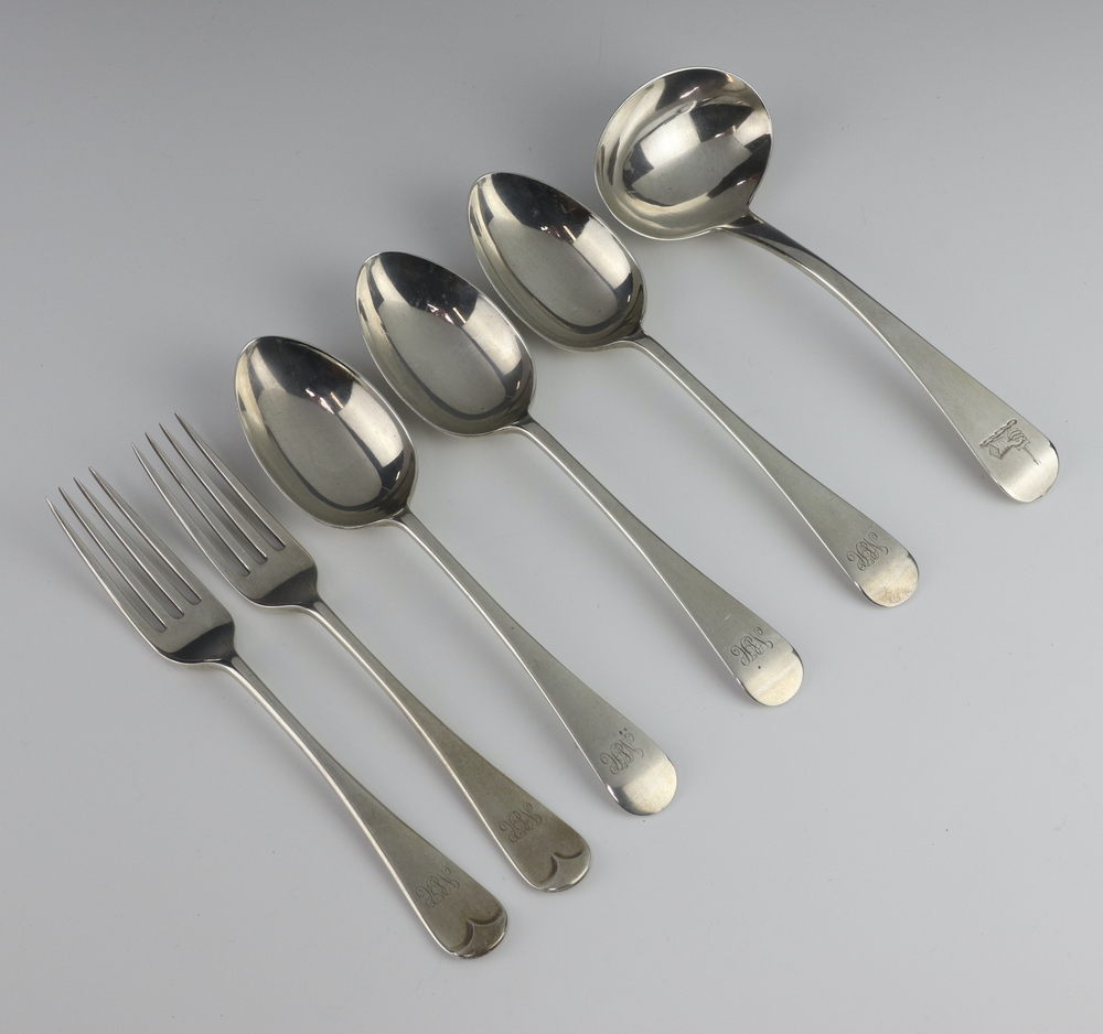 Three silver Old English pattern dessert spoons, 2 dessert forks, Sheffield 1931 together with a