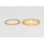 Two 22ct yellow gold wedding bands 4.6 grams, sizes J and P