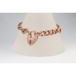 A 9ct yellow gold bracelet with padlock 13.1 grams, 18cm