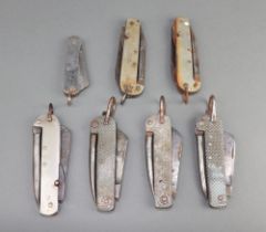 Encore Turner and Co., 2 Naval folding Jack knives, a Rogers Second World War naval folding Jack