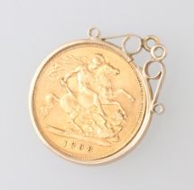 A half sovereign 1898 in a 9ct yellow gold mount 0.7 grams