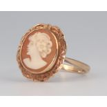 A 9ct yellow gold cameo ring size P, 2.9 grams