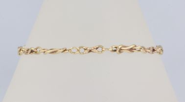 A yellow metal 18k bracelet, 18cm, 6.5 grams