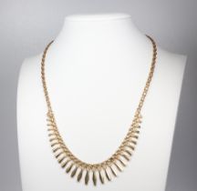 A yellow metal 14k tapered necklace 11.7 grams, 43cm