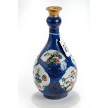 AN 18TH/19TH CENTURY CHINESE PORCELAIN BOTTLE VASE,