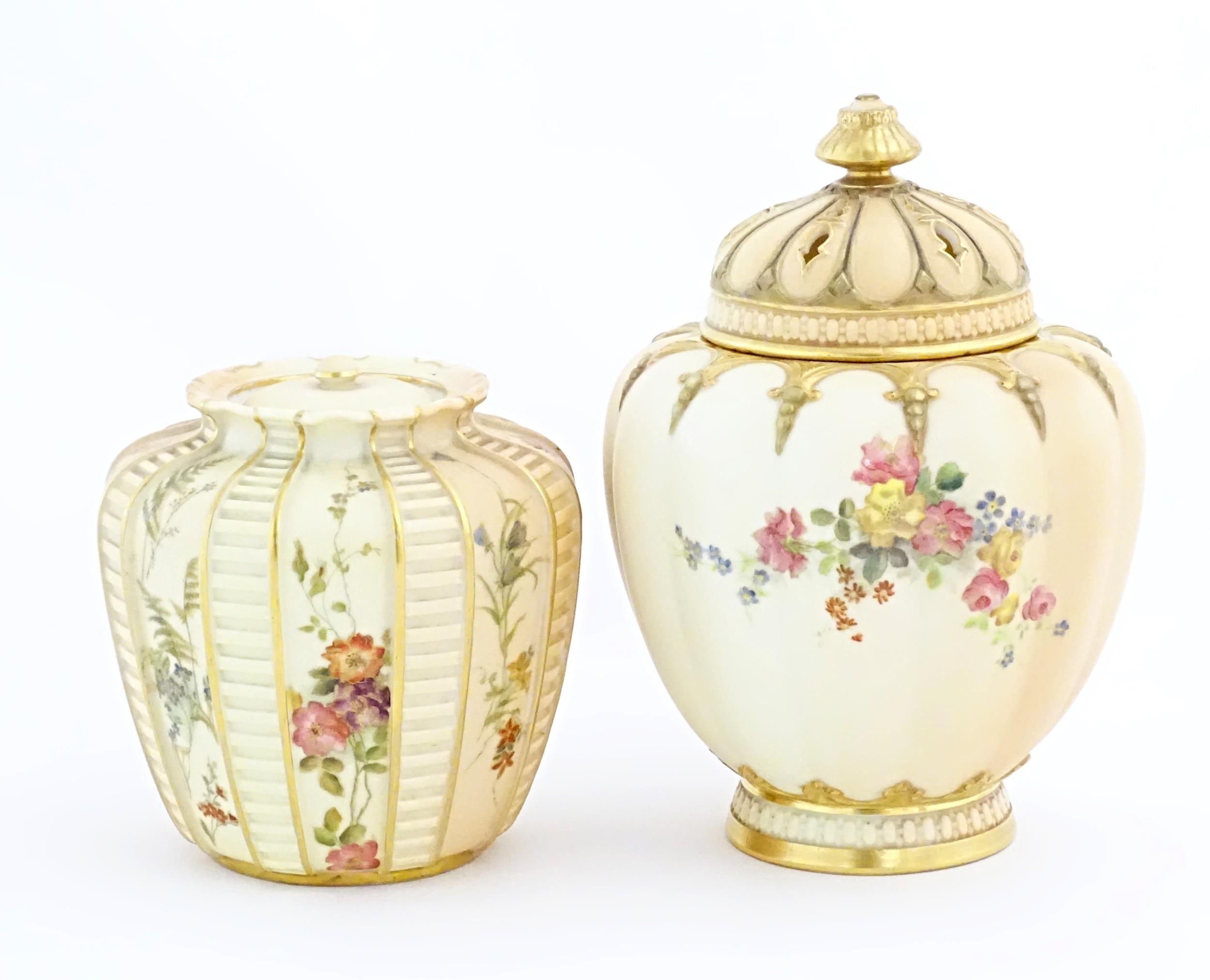 A Royal Worcester blush ivory pot pourri jar / vase and cover of lobed form decorated with flowers - Image 2 of 9