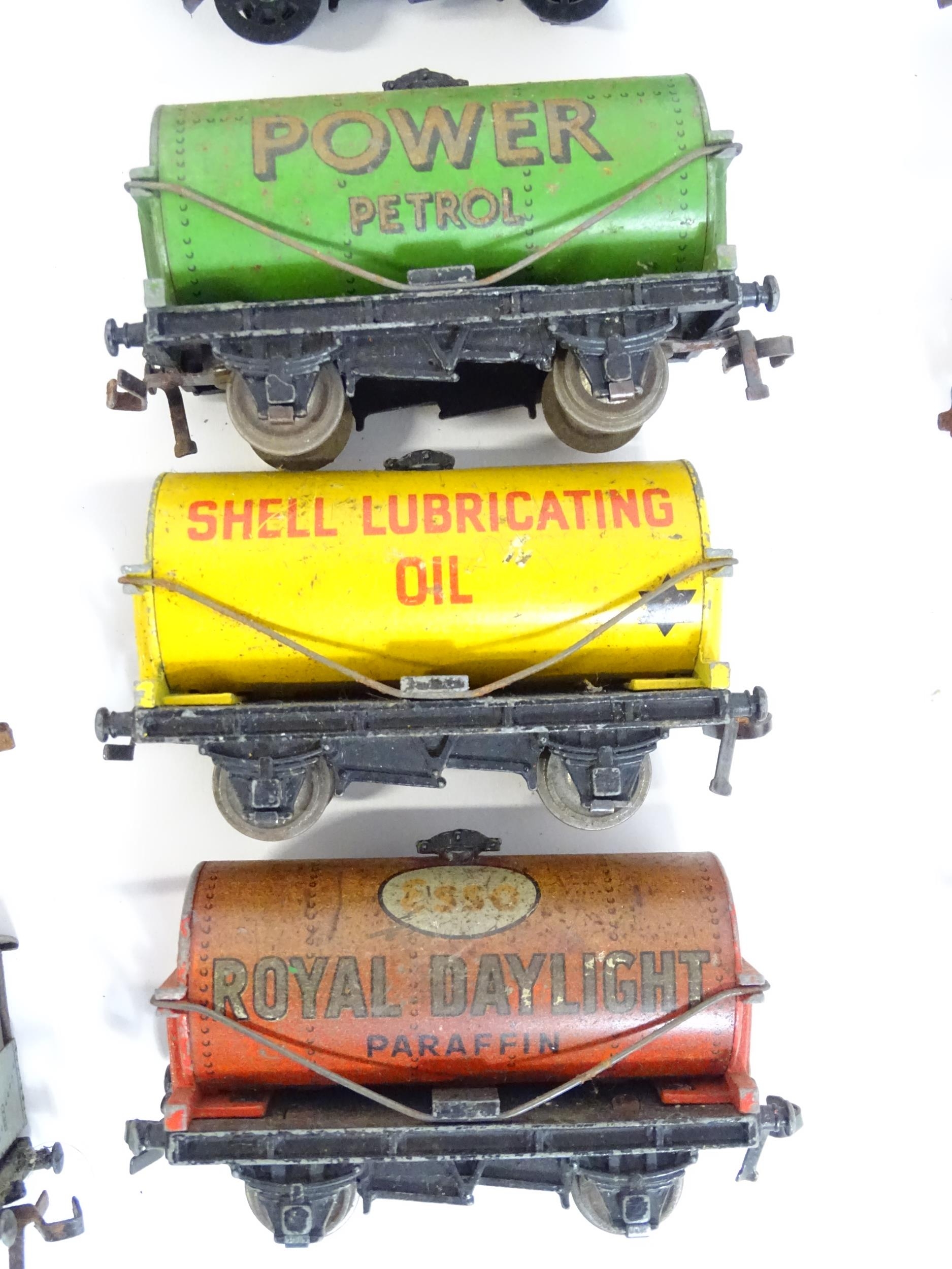 Toys: A large quantity of Hornby Dublo OO Gauge model railway, to include train tracks, - Image 16 of 28