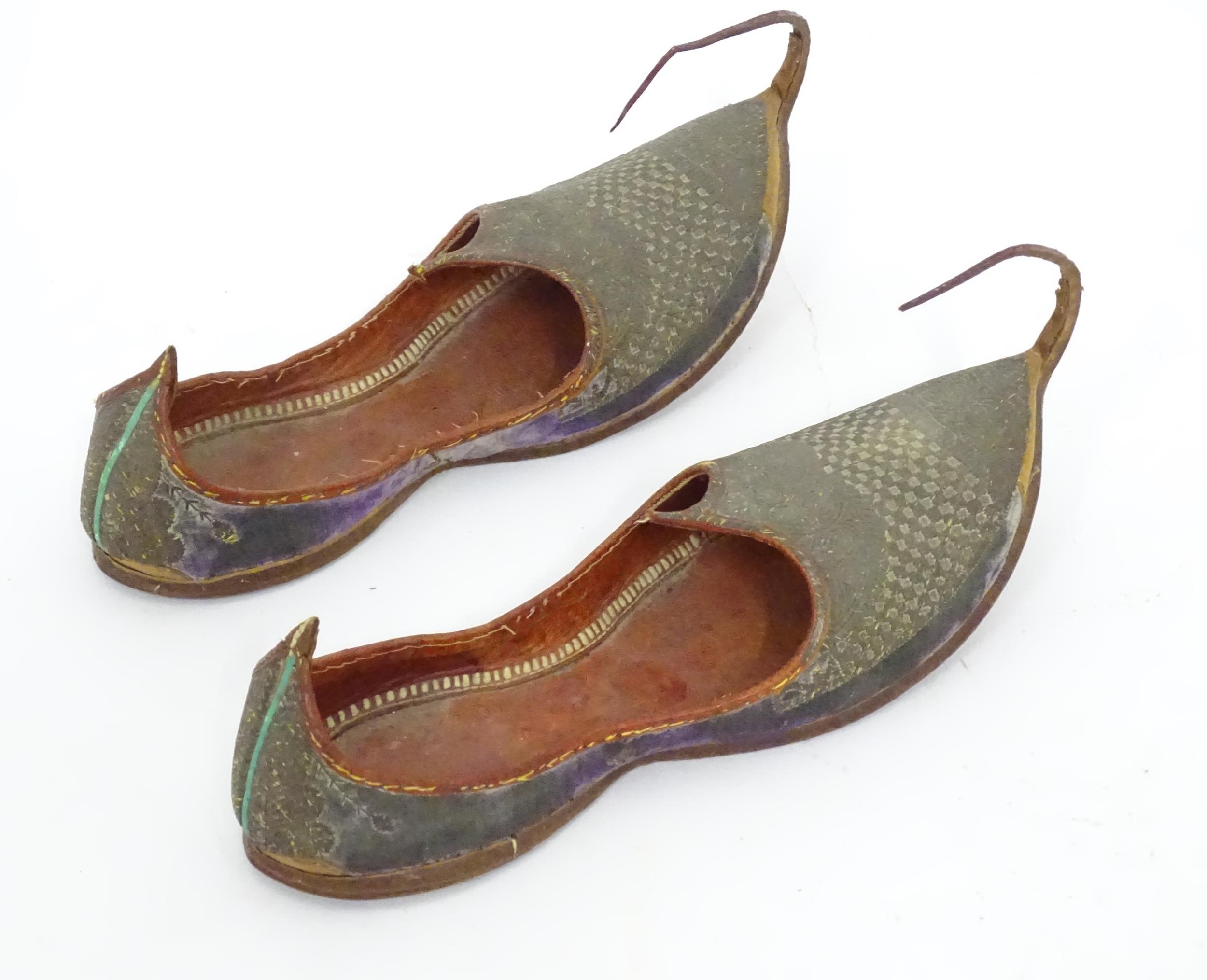 A pair of Mughal Moorish style slippers Please Note - we do not make reference to the condition of - Image 3 of 6