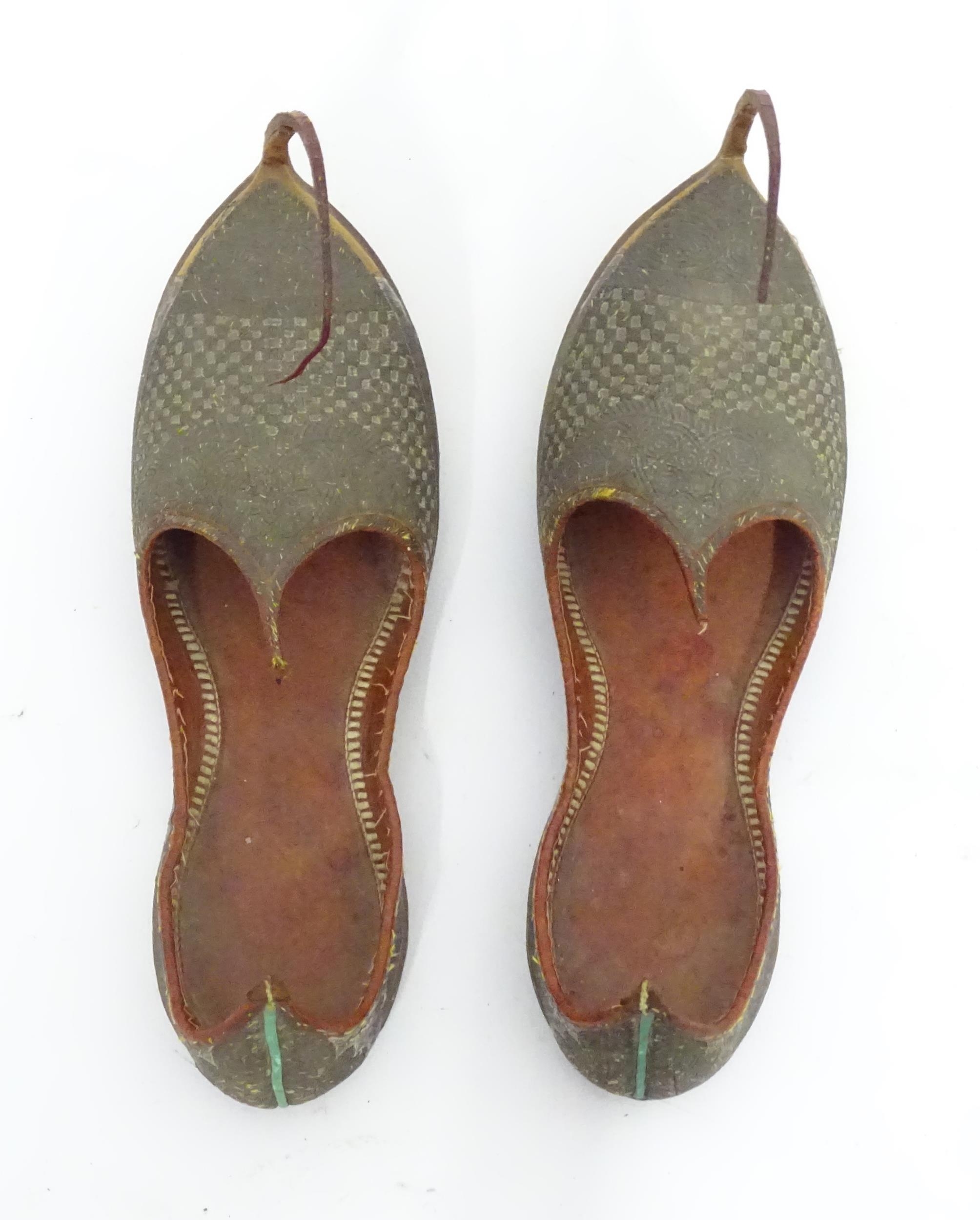 A pair of Mughal Moorish style slippers Please Note - we do not make reference to the condition of - Image 6 of 6