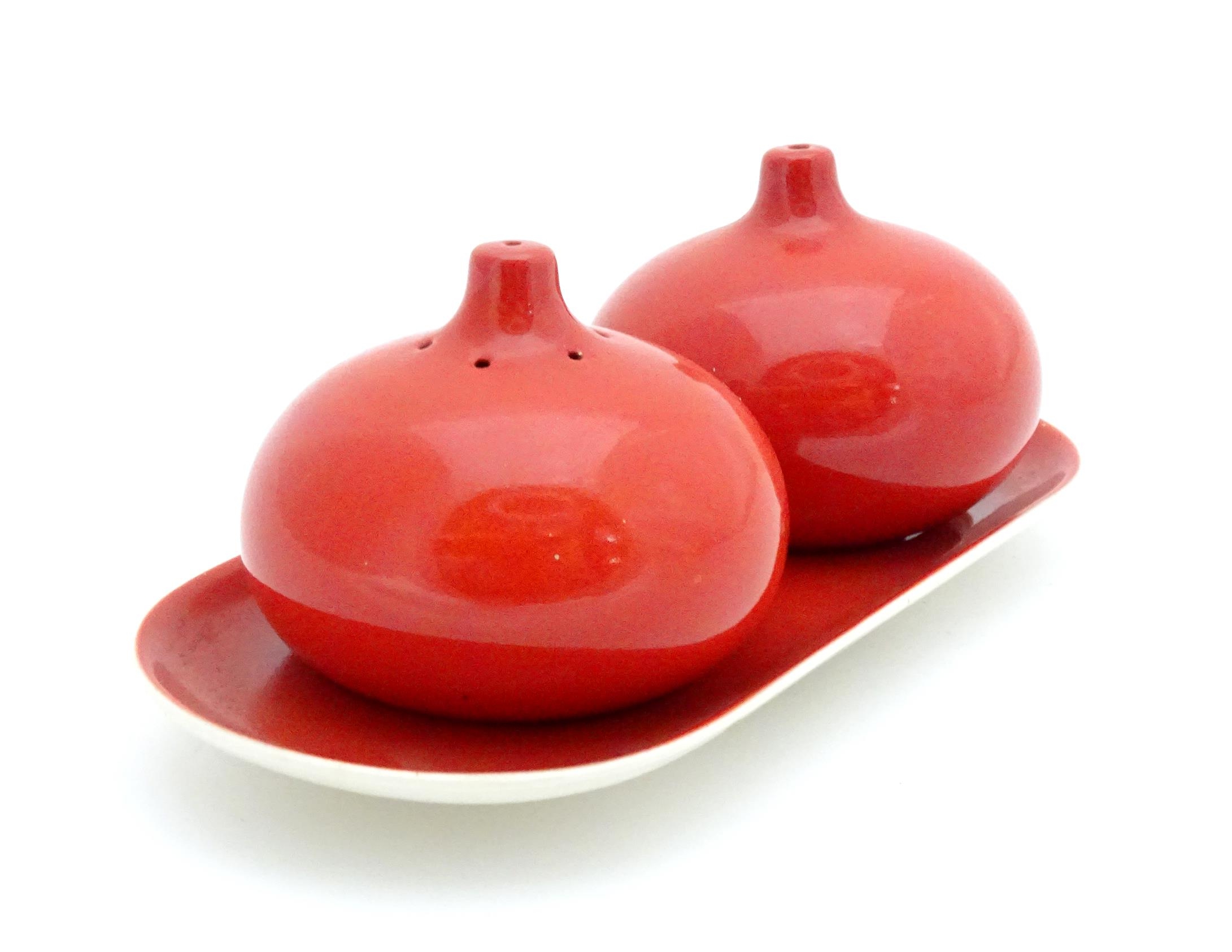 A Carlton Ware cruet set on stand with a red glaze. Marked and impressed under 2955 Please Note - we - Image 2 of 6