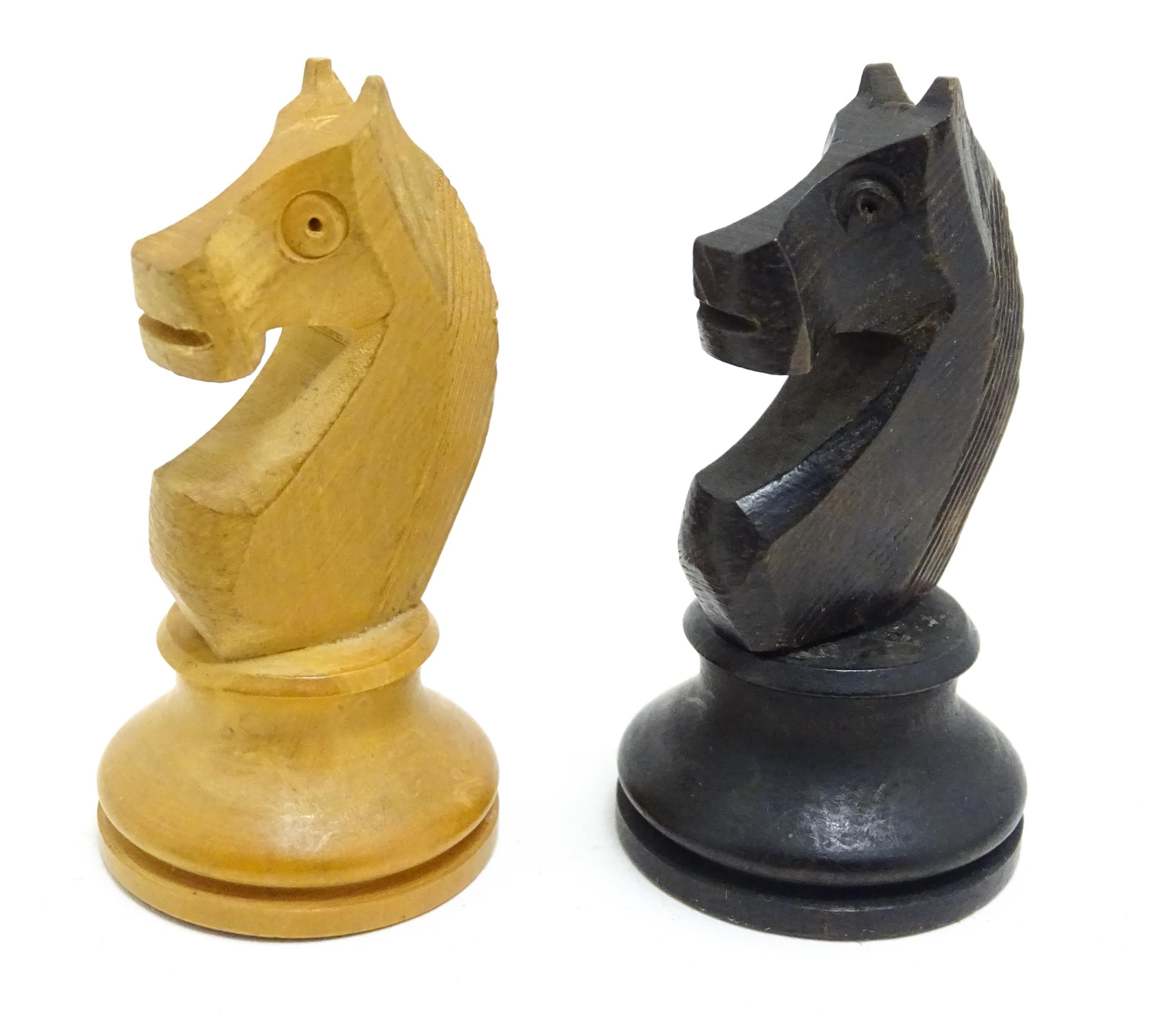 Toys: A quantity of chess pieces contained within a box with sliding lid and brass handle. (33 - Bild 2 aus 8