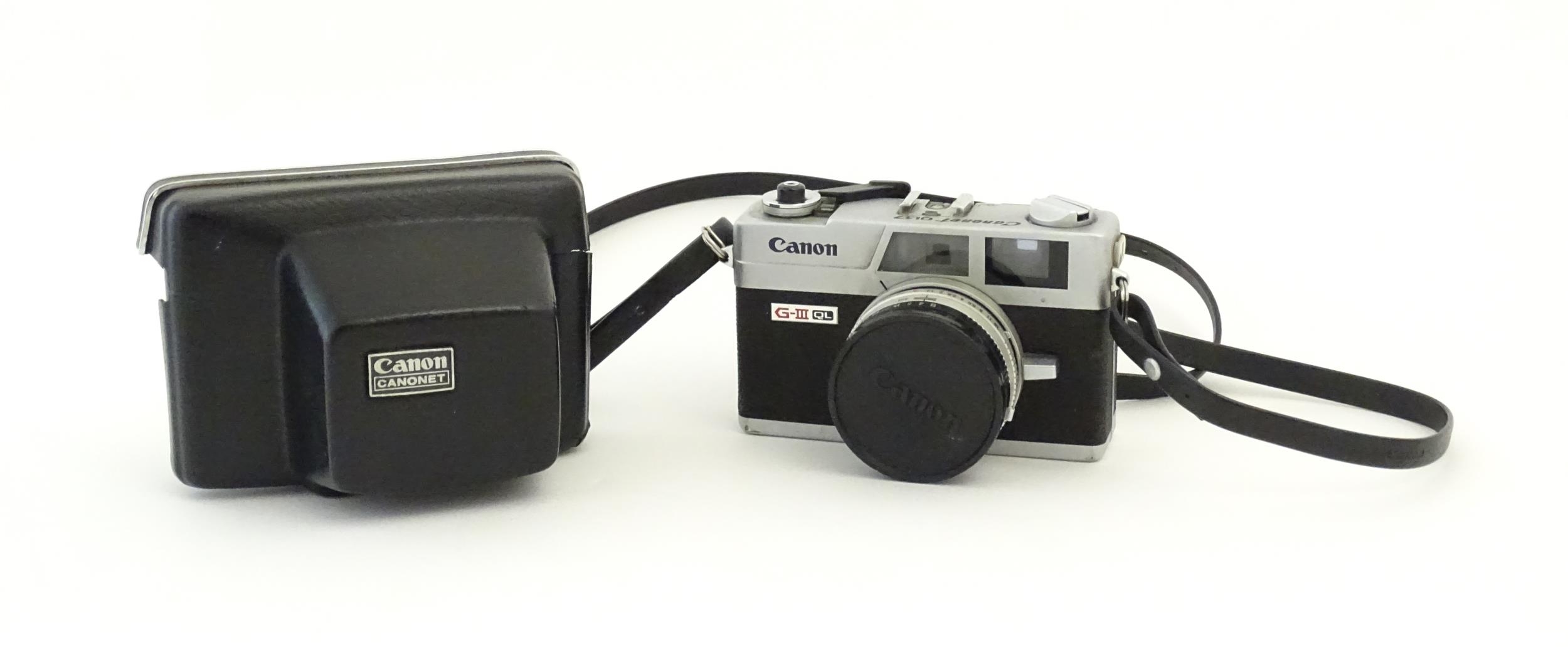 A Canon Canonet G-III QL17 35mm film camera, c1972, cased with lens cap. Approx 4 5/8" wide Please - Bild 2 aus 8