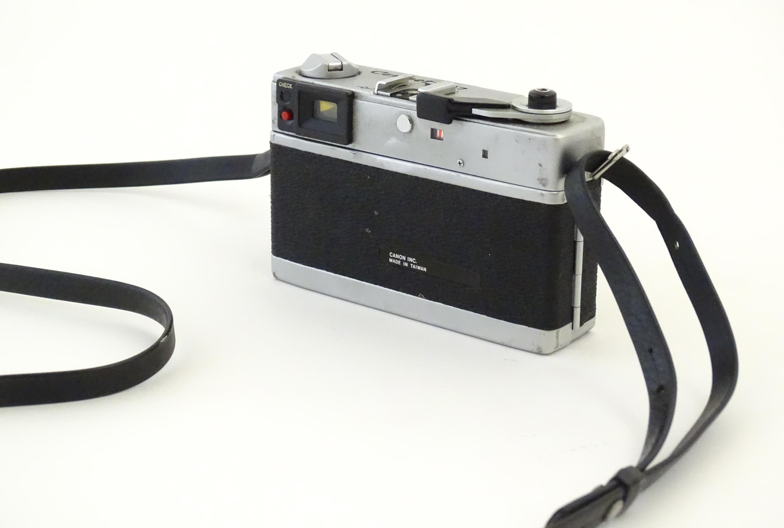 A Canon Canonet G-III QL17 35mm film camera, c1972, cased with lens cap. Approx 4 5/8" wide Please - Bild 4 aus 8