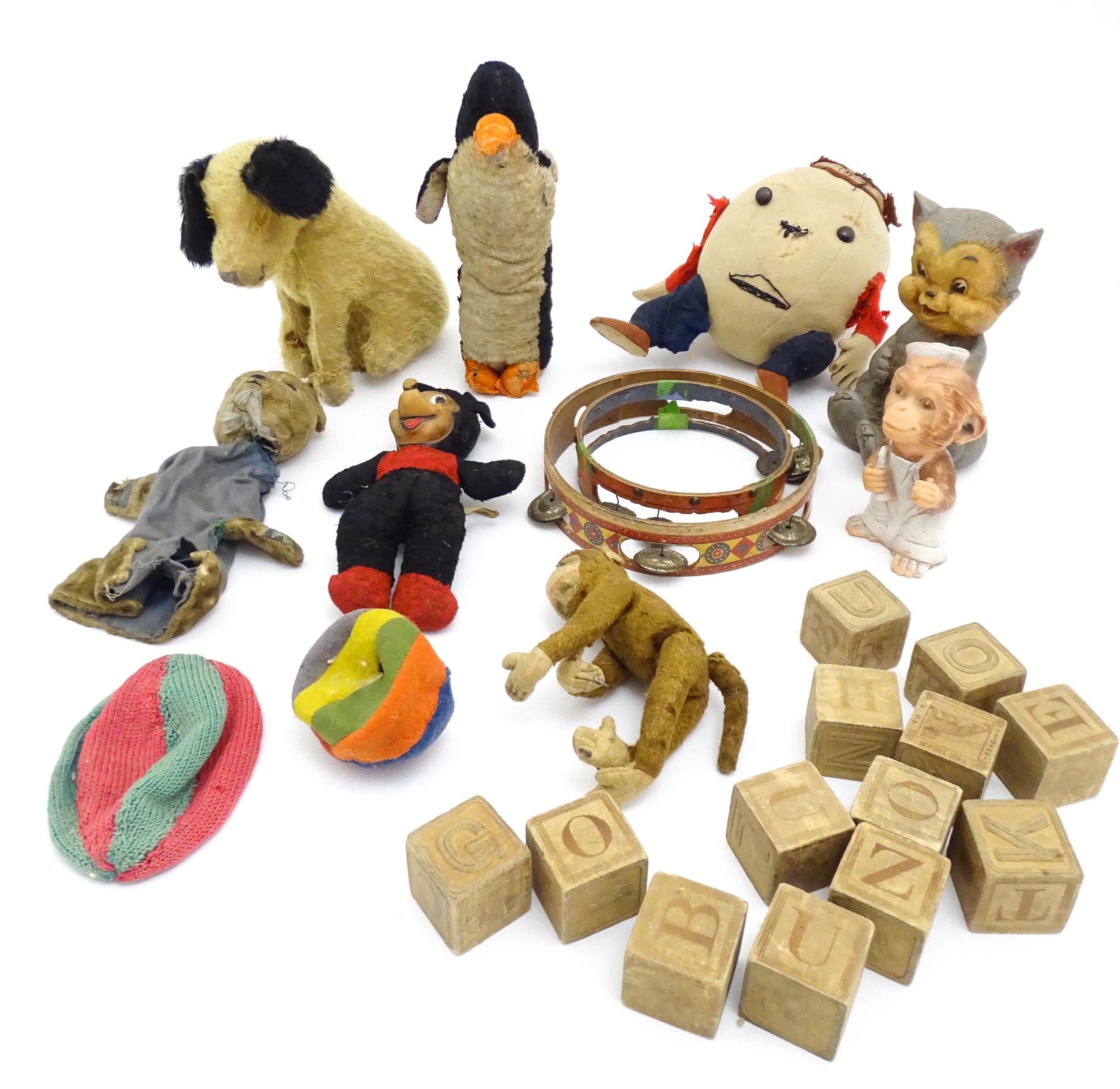 Toys: A quantity of assorted vintage toys, to include a Semco Mickey Mouse, an early 20thC straw - Bild 3 aus 14