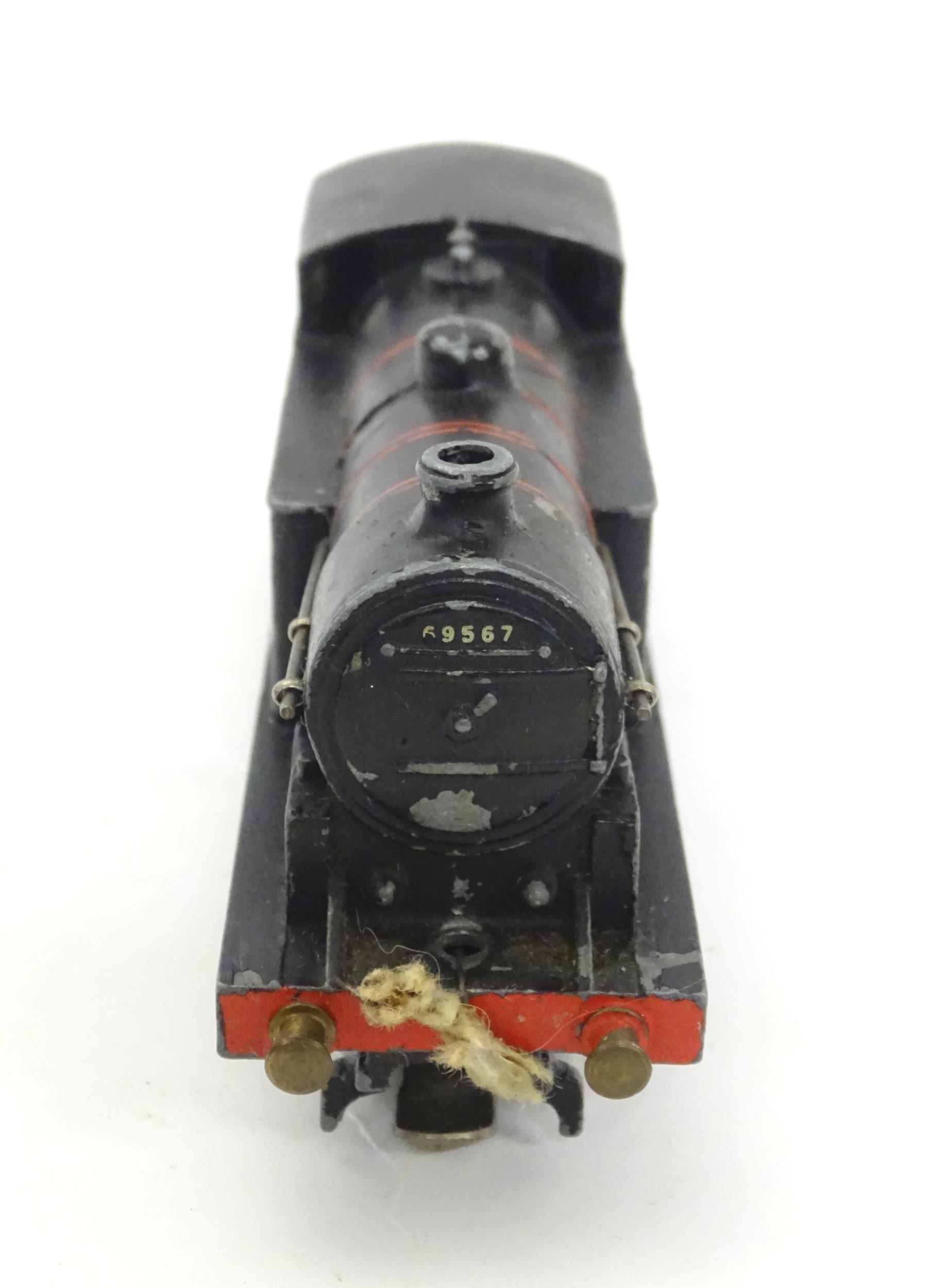 Toys - Model Train / Railway Interest : A quantity of assorted Hornby O Gauge model railway / - Bild 3 aus 11