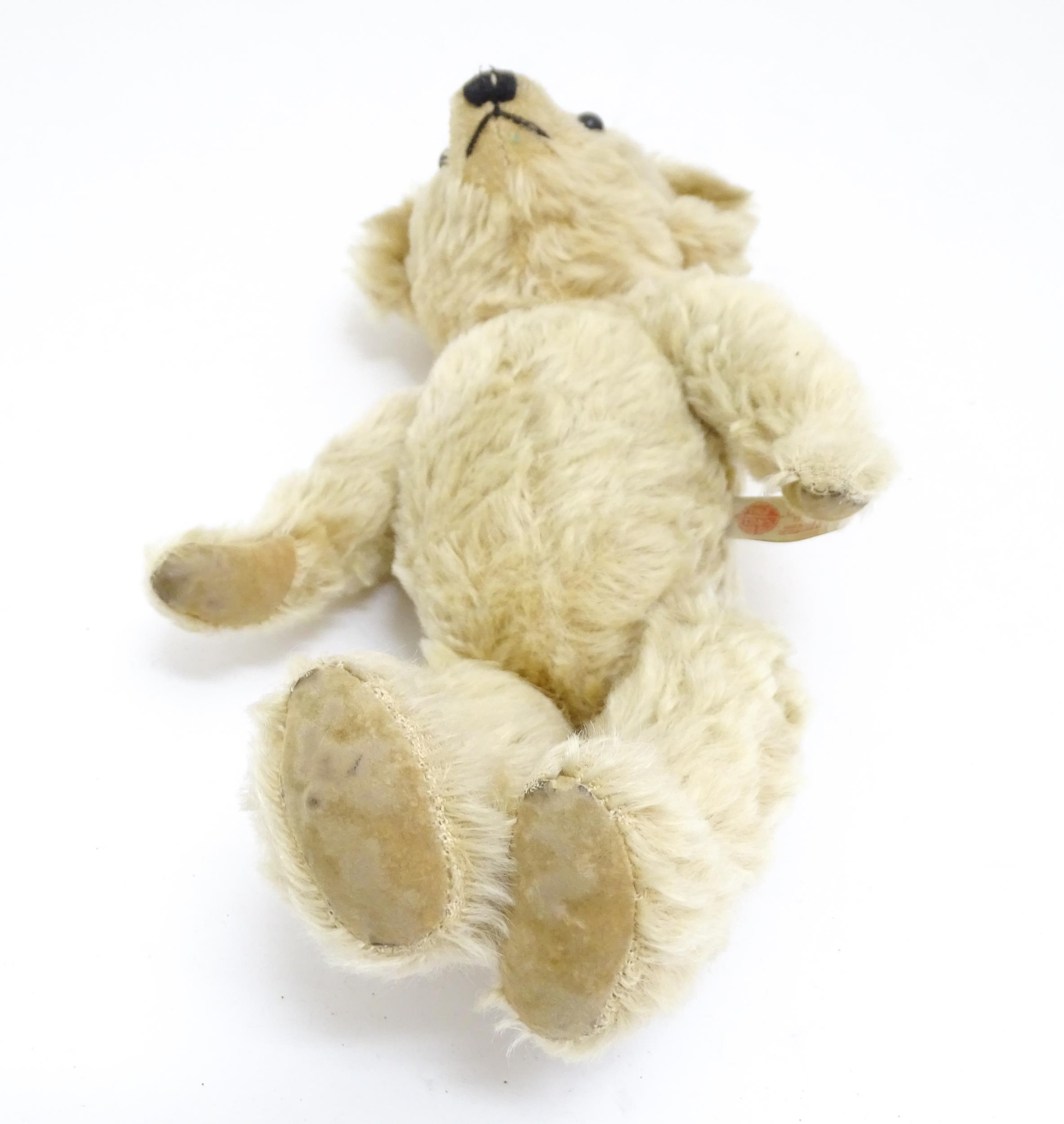 Toy: A 20thC Past Times mohair teddy bear - Bertie, with stitched nose and mouth, pad paws and - Bild 6 aus 10