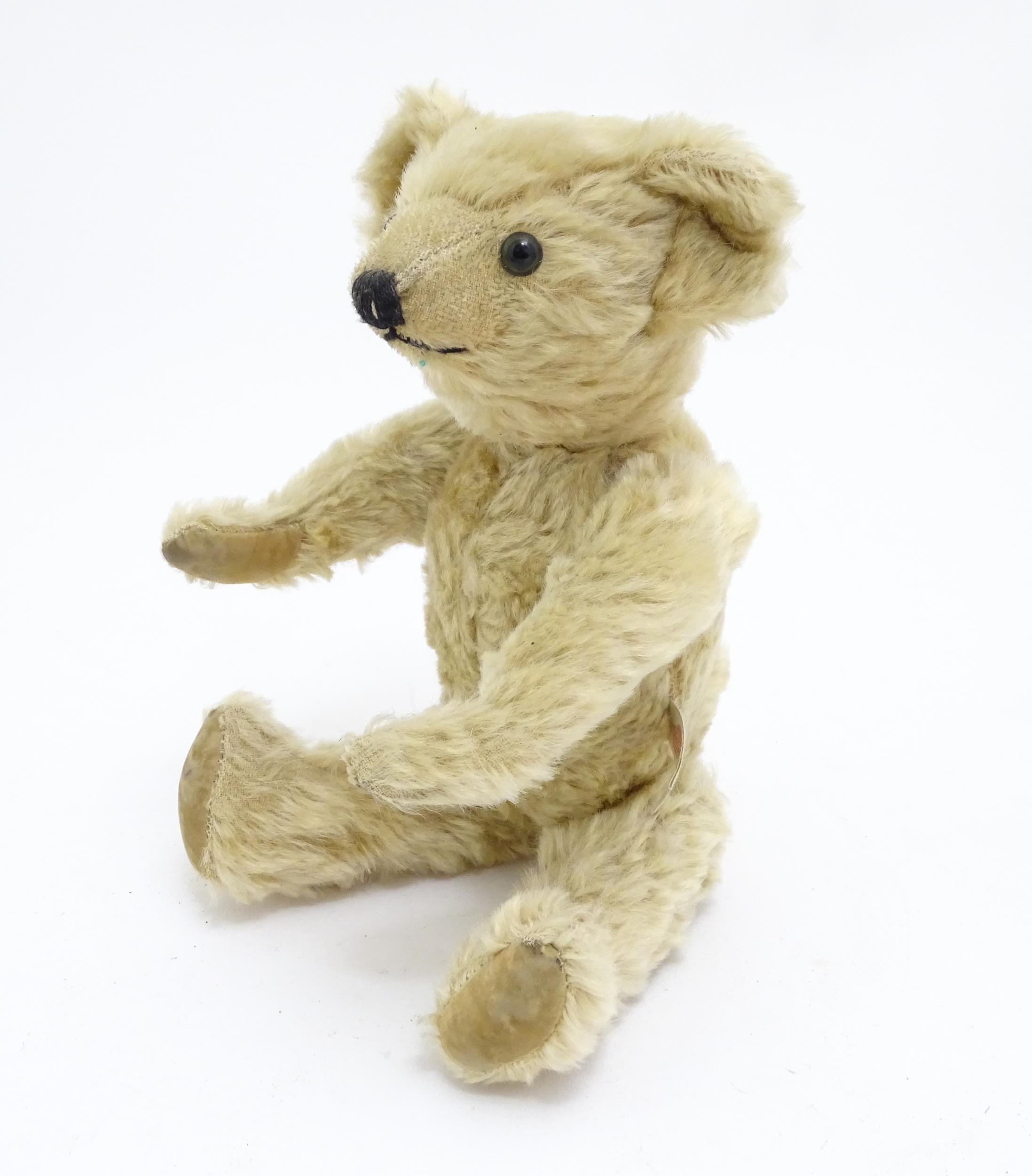 Toy: A 20thC Past Times mohair teddy bear - Bertie, with stitched nose and mouth, pad paws and - Bild 3 aus 10