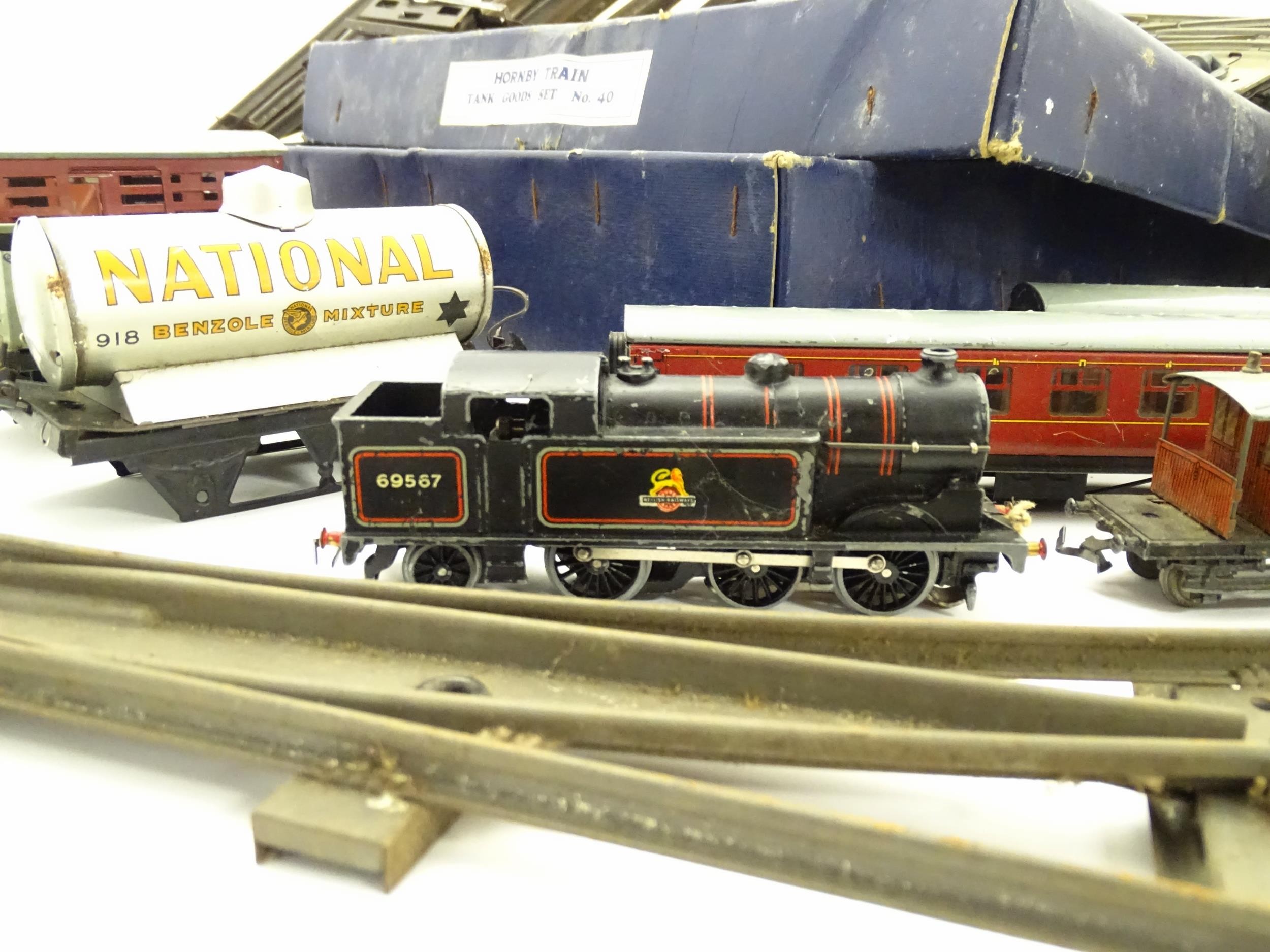Toys - Model Train / Railway Interest : A quantity of assorted Hornby O Gauge model railway / - Bild 4 aus 11
