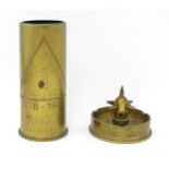 Militaria : two items of trenchart , comprising an 25pdr artillery shell case ashtray, with Royal