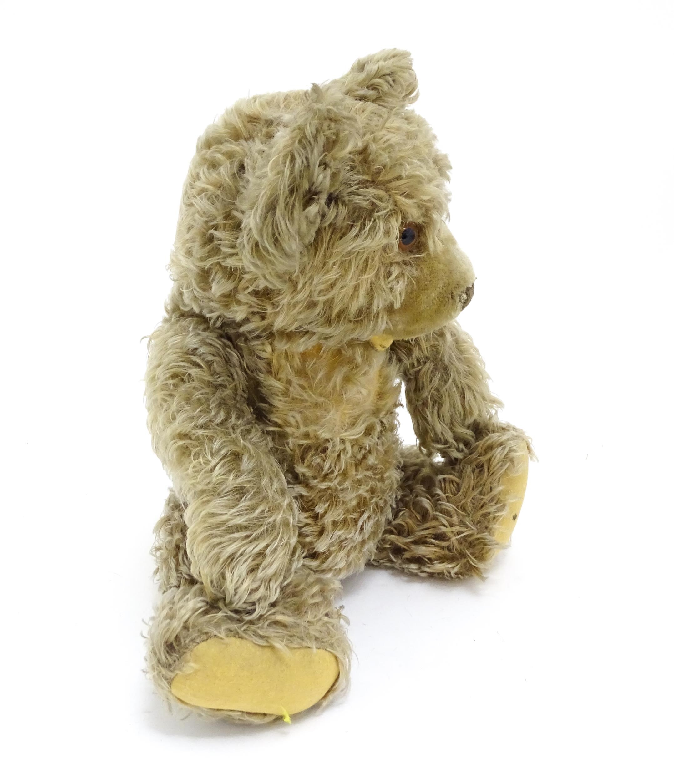 Toy: A 20thC Steiff straw filled mohair teddy bear - Zotty, with stitched nose, open mouth, - Bild 2 aus 8