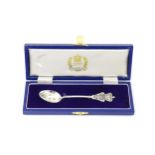 A silver Jubilee spoon hallmarked Sheffield 1977 maker Barrowclift Silvercraft, cased. Spoon approx.