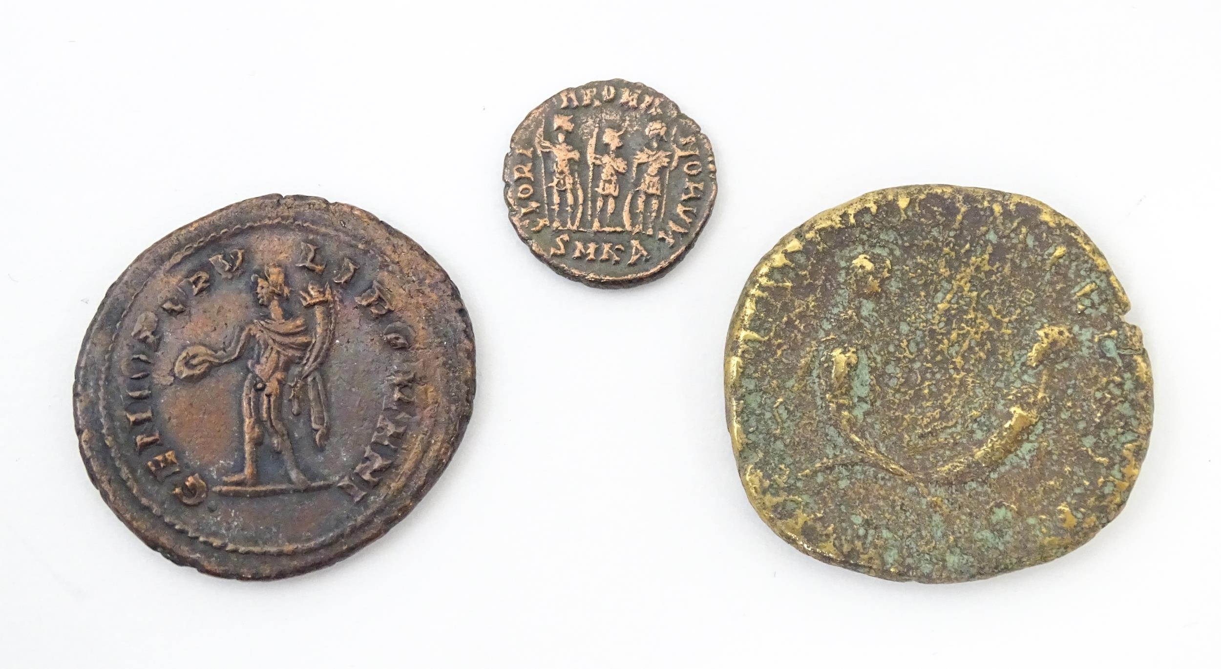 Coins: A quantity of assorted old coins, tokens, medallions, commemorative coins, and some - Image 38 of 45