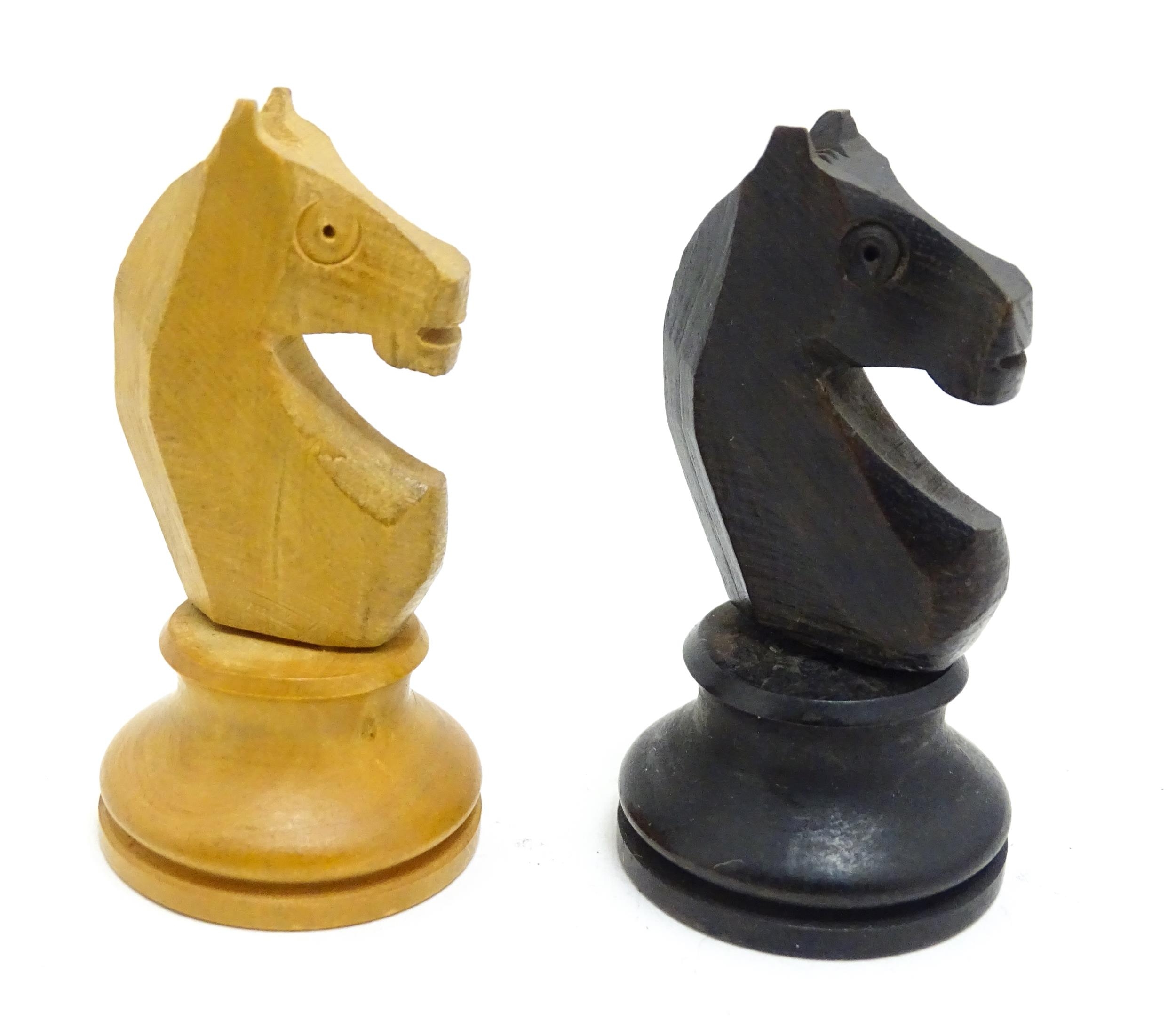 Toys: A quantity of chess pieces contained within a box with sliding lid and brass handle. (33 - Bild 8 aus 8