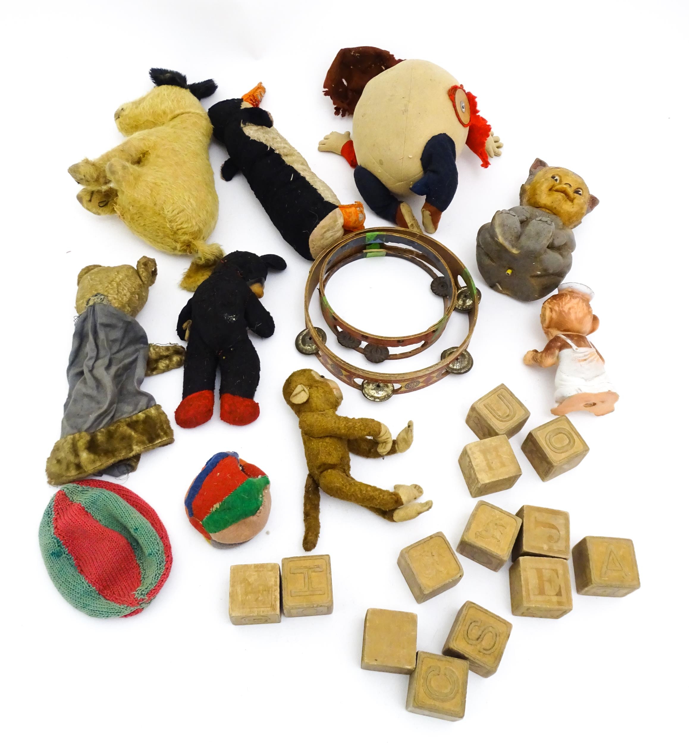 Toys: A quantity of assorted vintage toys, to include a Semco Mickey Mouse, an early 20thC straw - Bild 11 aus 14