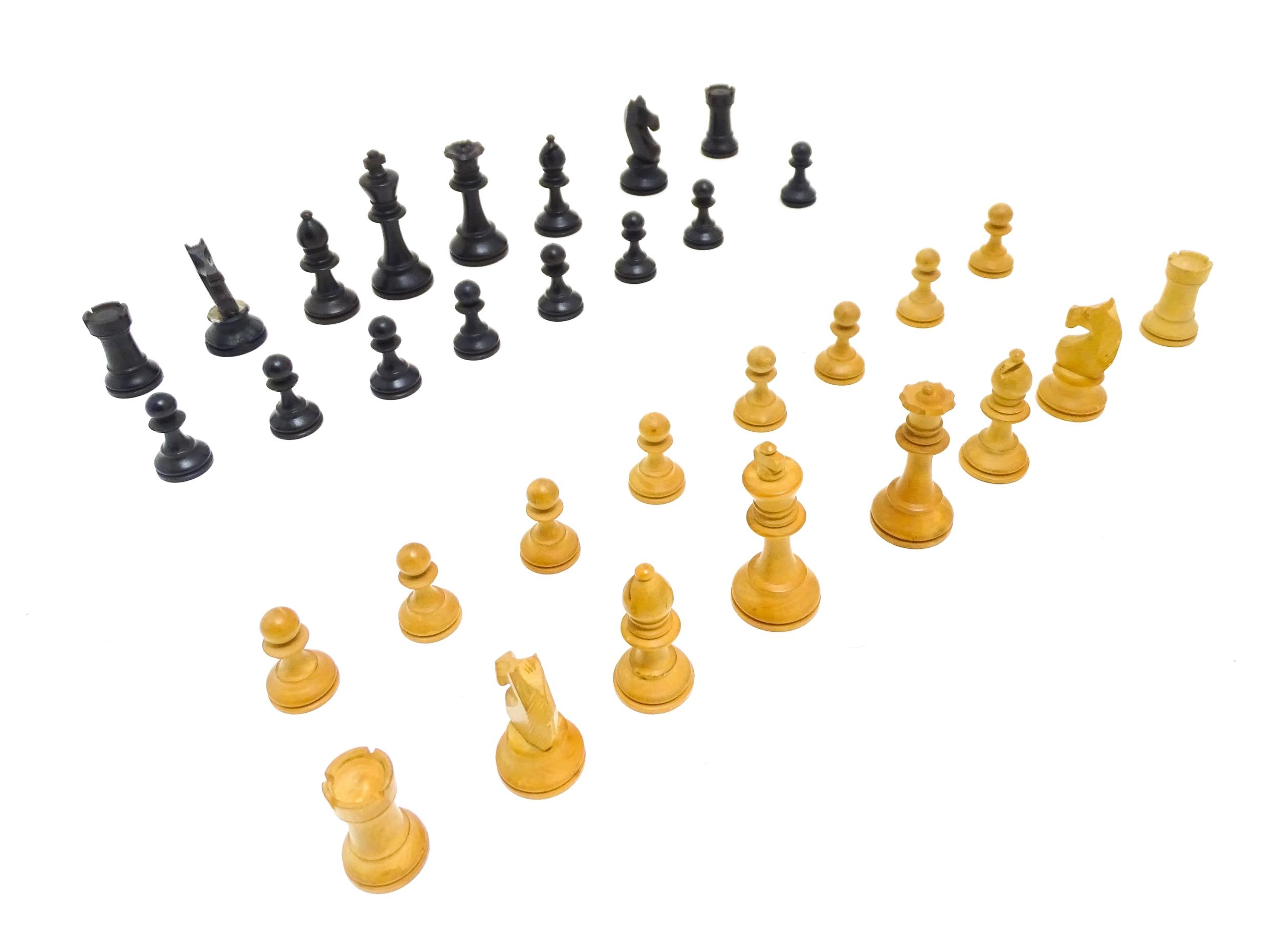Toys: A quantity of chess pieces contained within a box with sliding lid and brass handle. (33 - Bild 3 aus 8