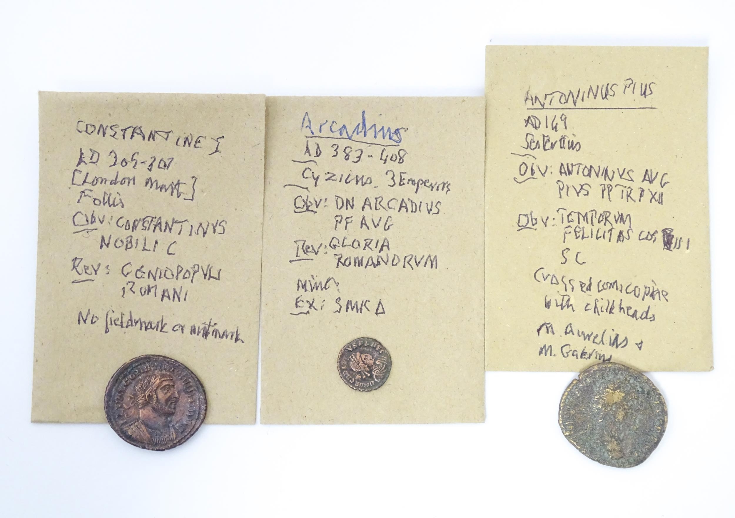 Coins: A quantity of assorted old coins, tokens, medallions, commemorative coins, and some - Image 37 of 45