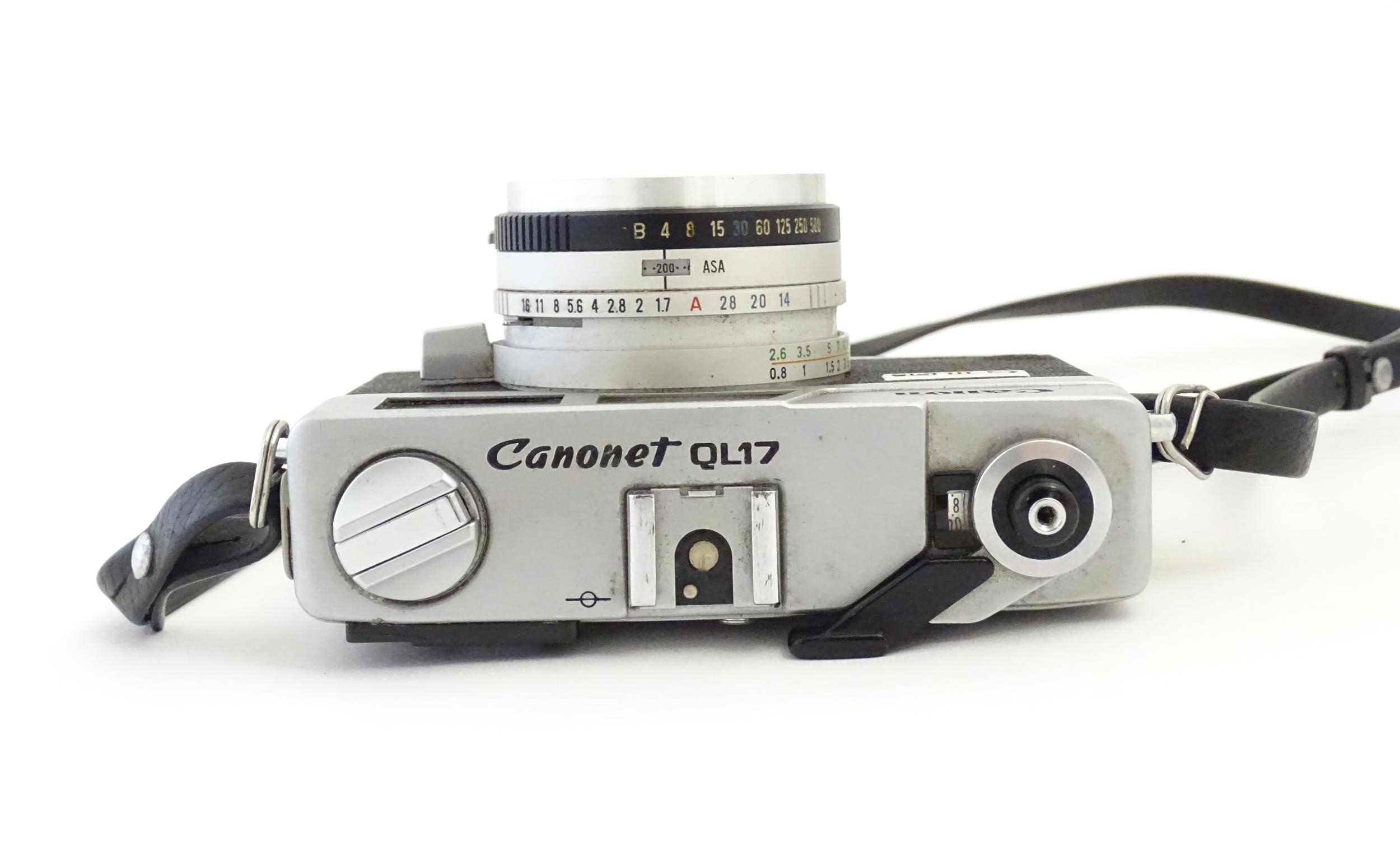 A Canon Canonet G-III QL17 35mm film camera, c1972, cased with lens cap. Approx 4 5/8" wide Please - Bild 6 aus 8