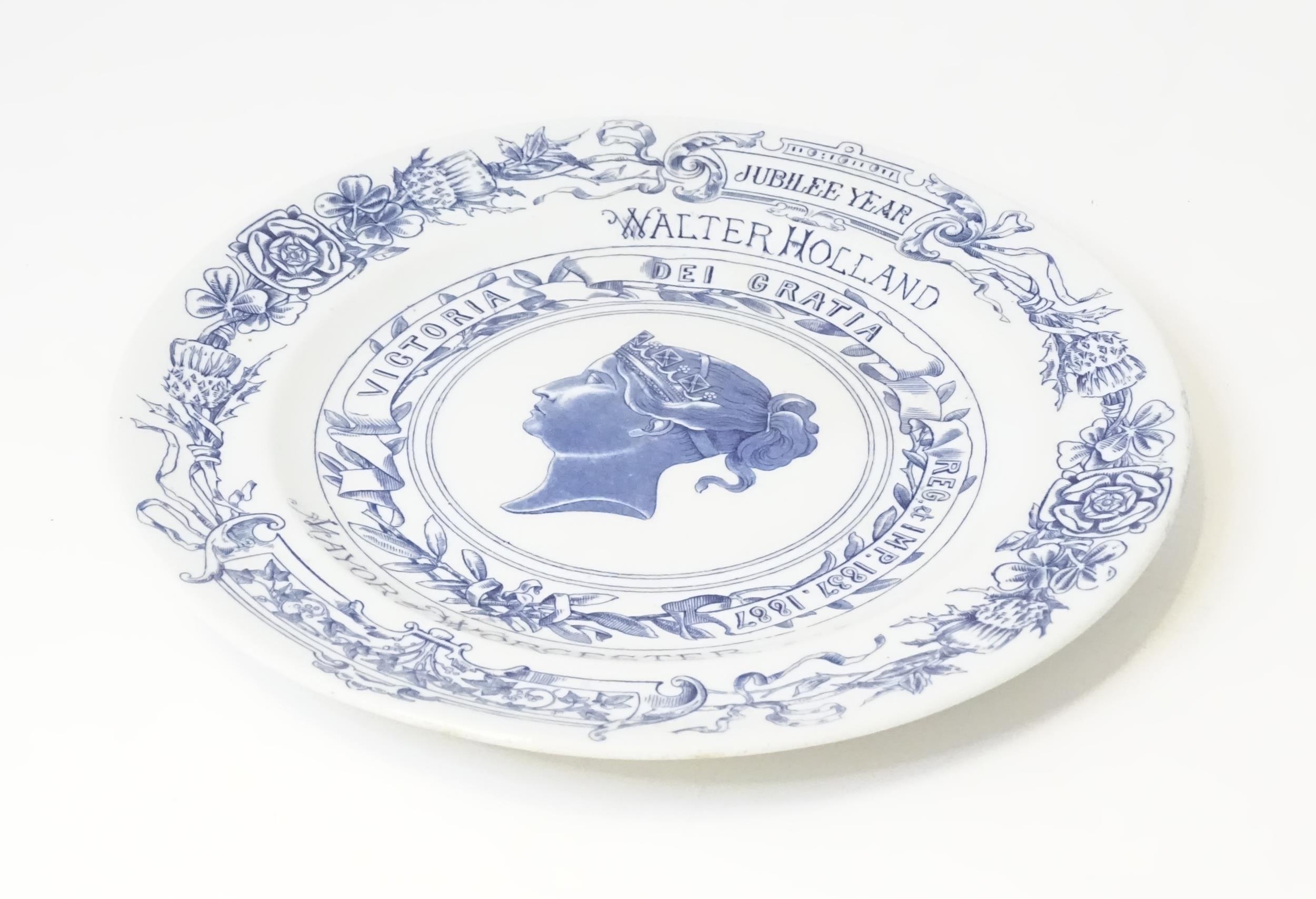 A Royal Worcester Queen Victoria Jubilee plate inscribed Walter Holland, Mayor of Worcester. Approx. - Image 3 of 5