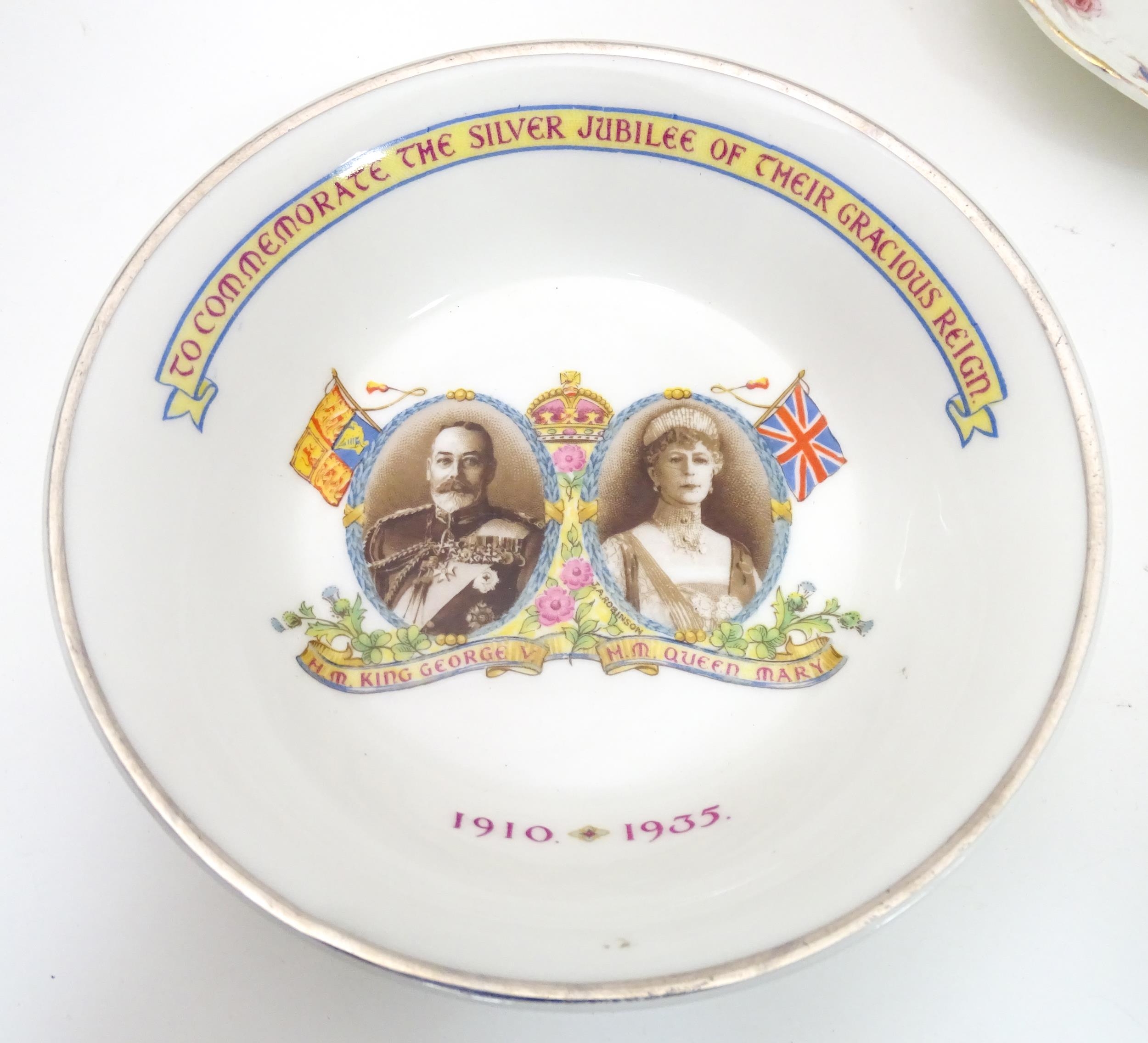 A quantity of assorted Royal commemorative wares to include a Paragon souvenir dish to commemorative - Image 3 of 10