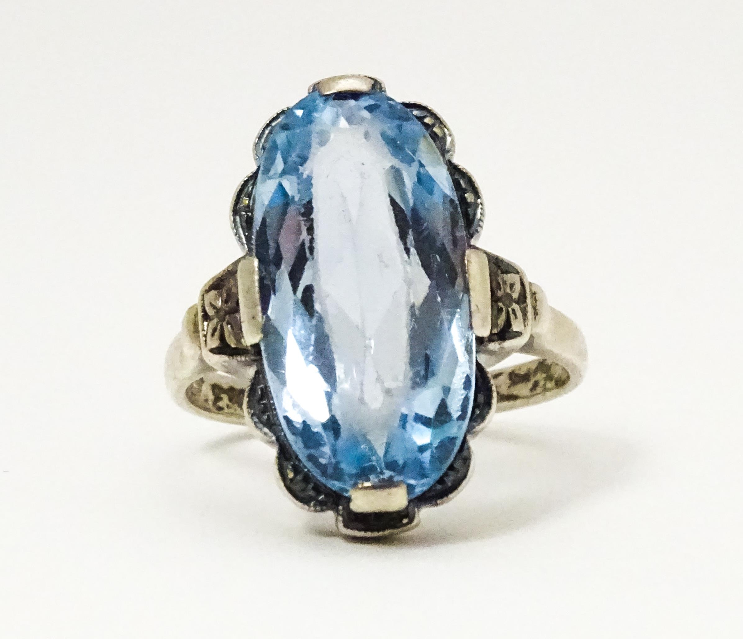 A Continental .830 silver ring set with aquamarine. Ring size approx. L 1/2 Please Note - we do - Image 3 of 6