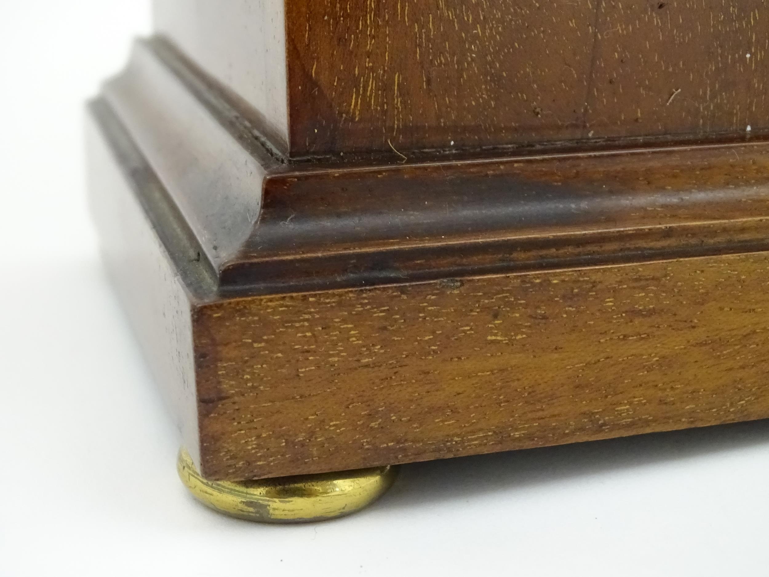 A mahogany cased mantle clock, the silvered dial with roman numerals and signed Robert Sawers - Image 8 of 11