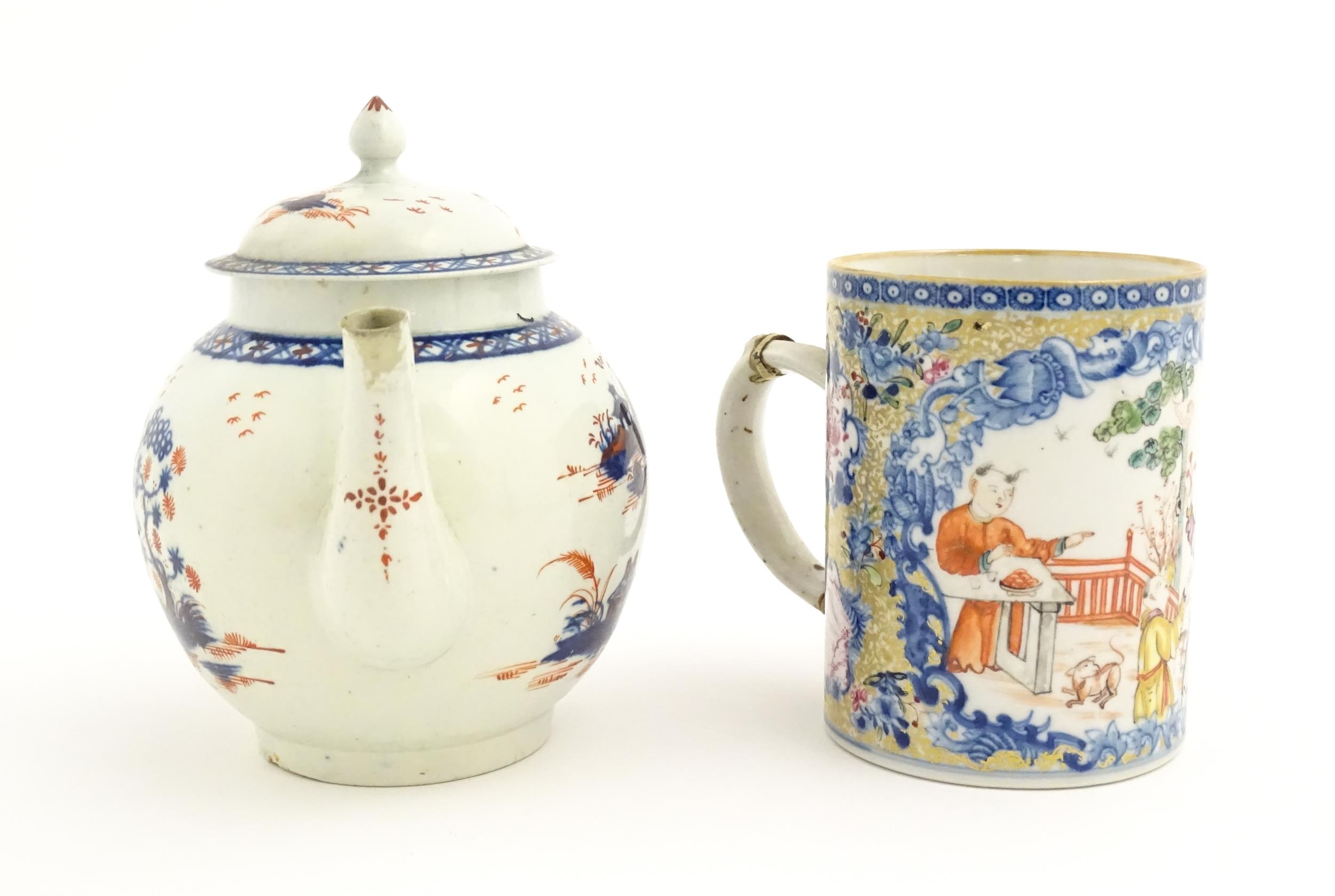 A Chinese export famille rose tankard / mug with gilt detail, the central cartouche decorated with - Image 5 of 7