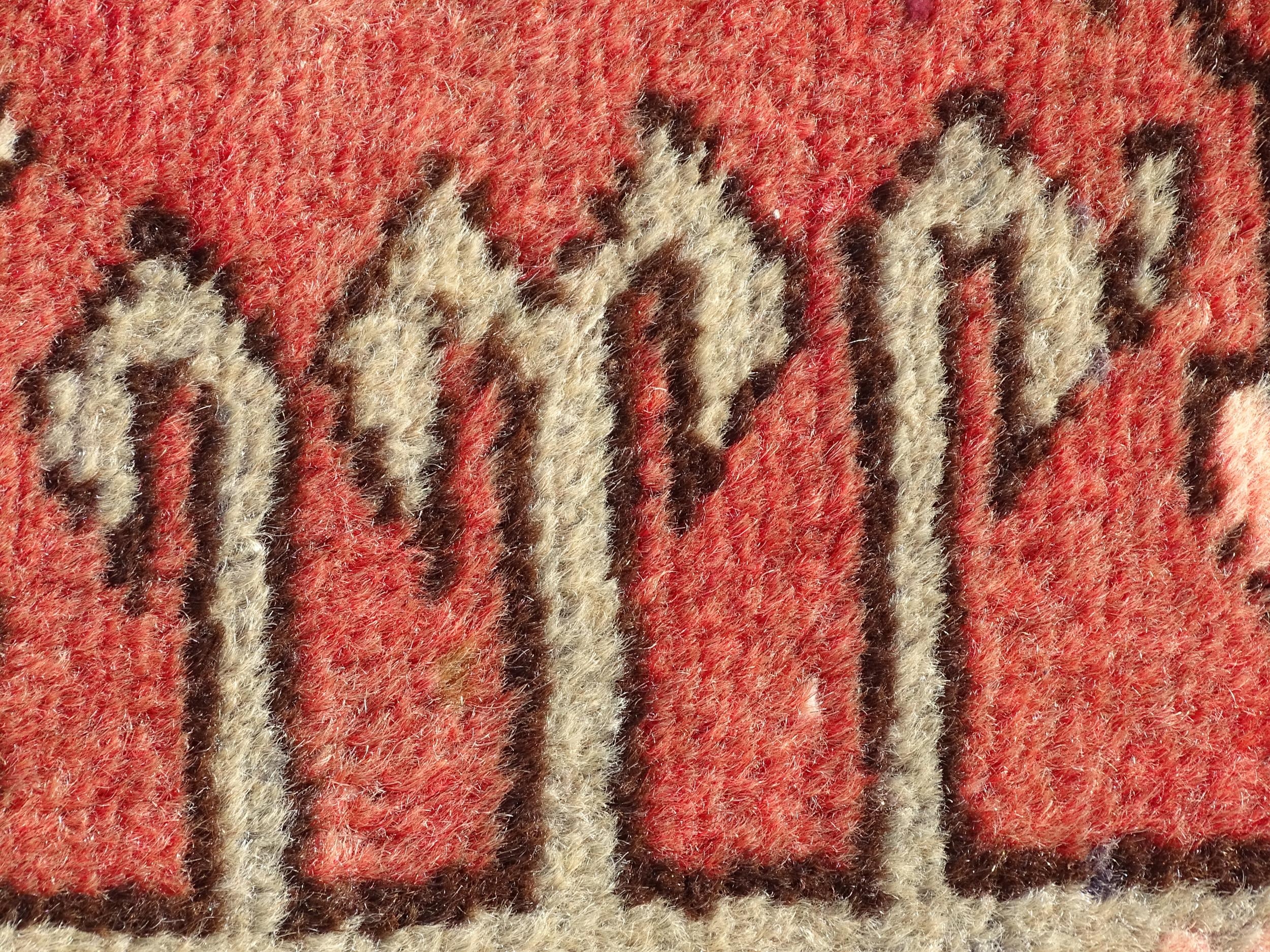 Carpet / Rug : A North West Persian Heriz runner with red ground having central medallions with - Image 7 of 8