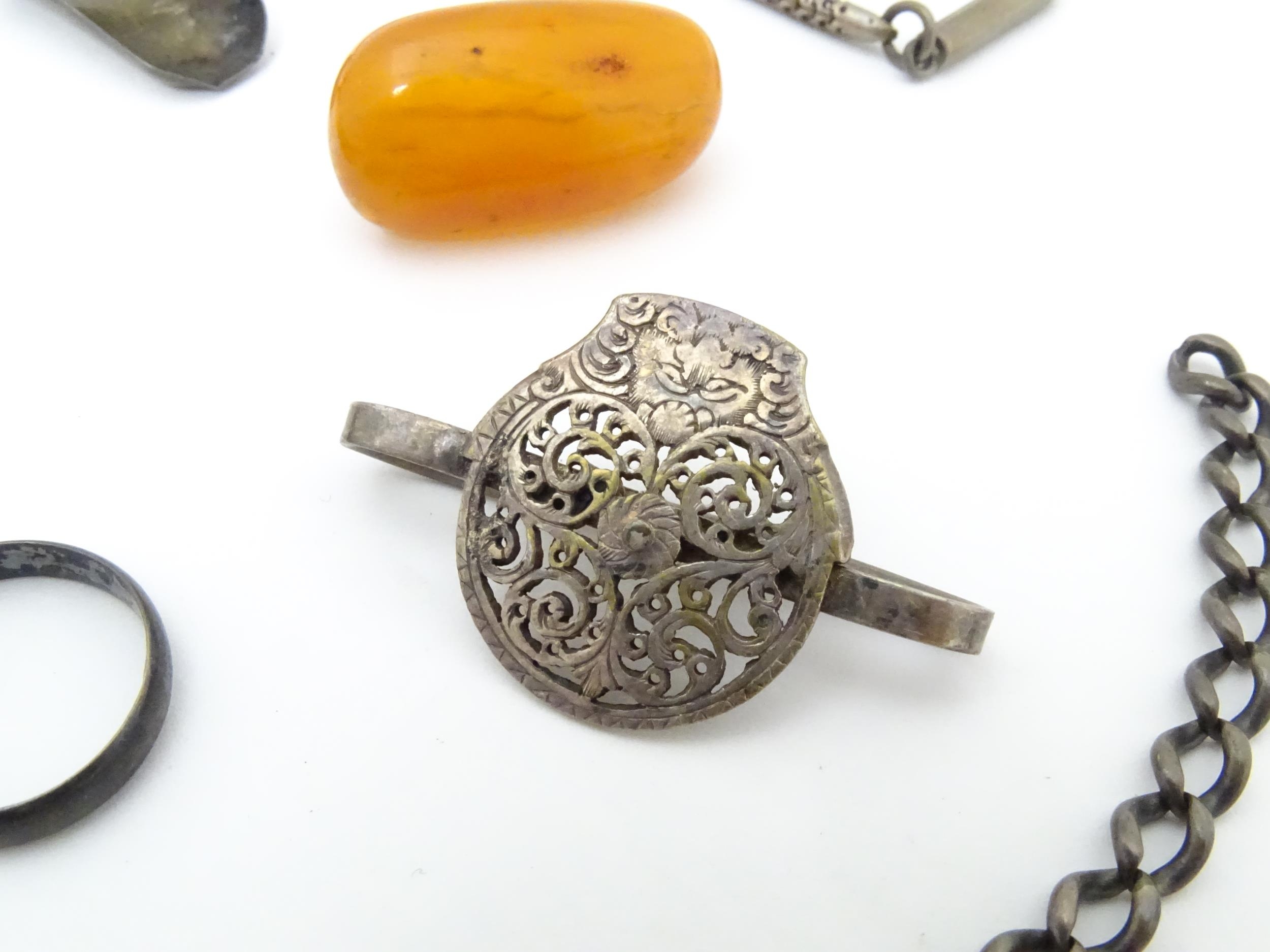 A pair of 19thC shoe buckles set with paste stones, together with assorted brooches including a - Image 6 of 11