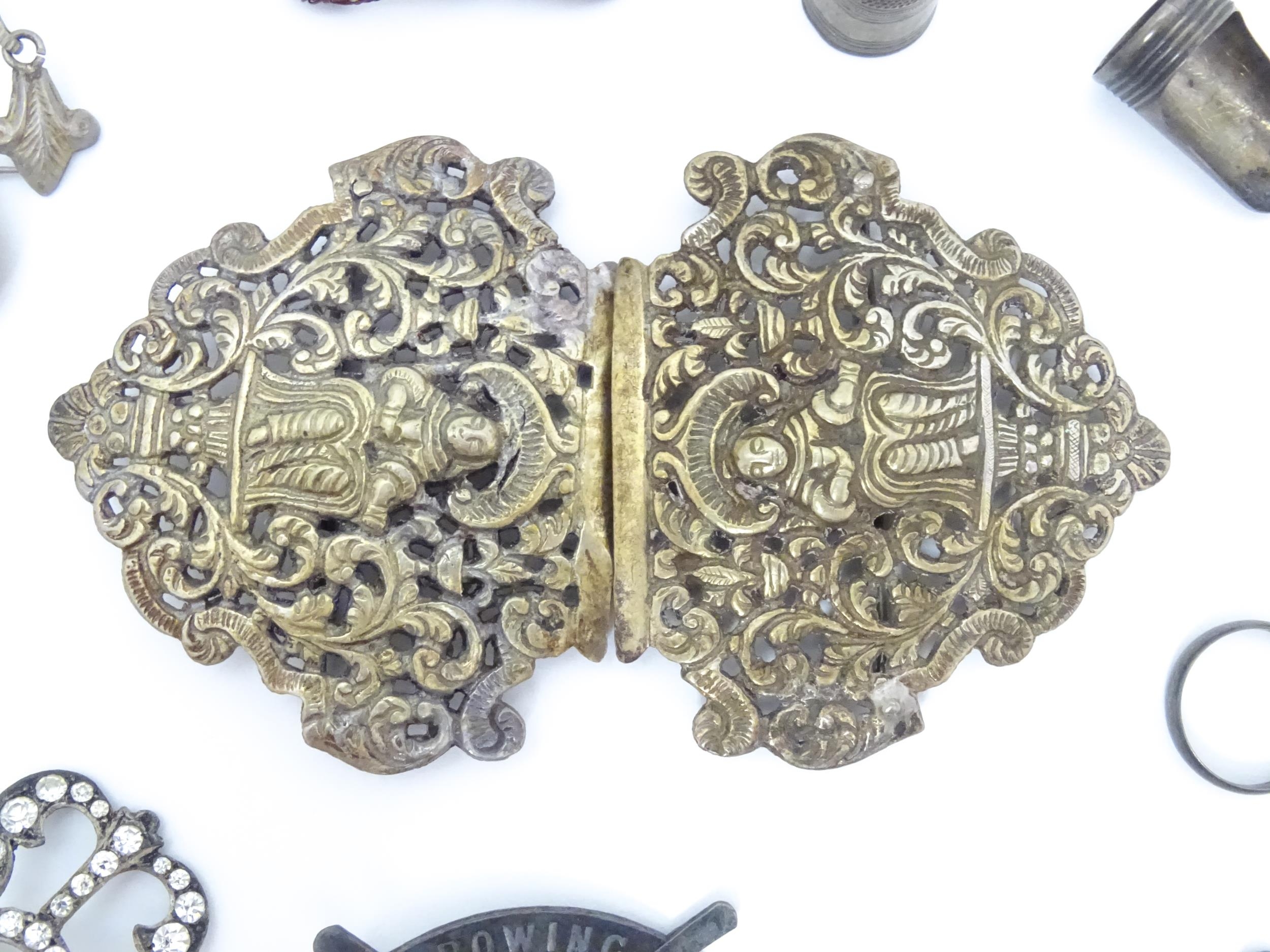A pair of 19thC shoe buckles set with paste stones, together with assorted brooches including a - Image 5 of 11