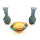 Assorted studio glass comprising two glass vases and a Murano style bowl. The tallest approx 6 1/