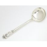 An Edward VIII silver commemorative Coronation souvenir spoon hallmarked Sheffield 1936. Approx 5