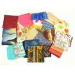 Vintage fashion / clothing: A quantity of scarves in various colours and patterns to include