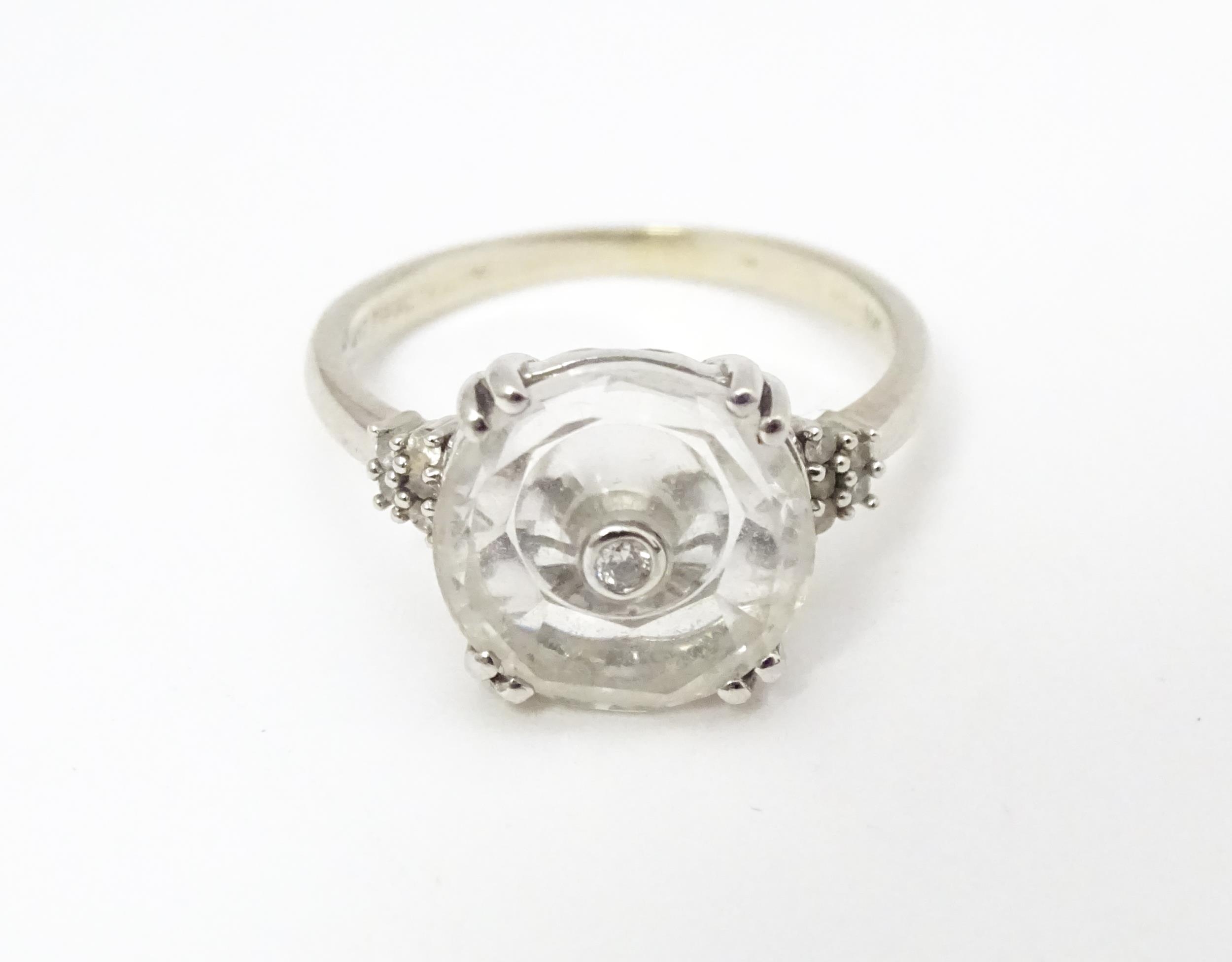 A 10k white gold Lehrer Torus ring set with Bahia quartz and central diamond. Ring size approx M - Image 9 of 9