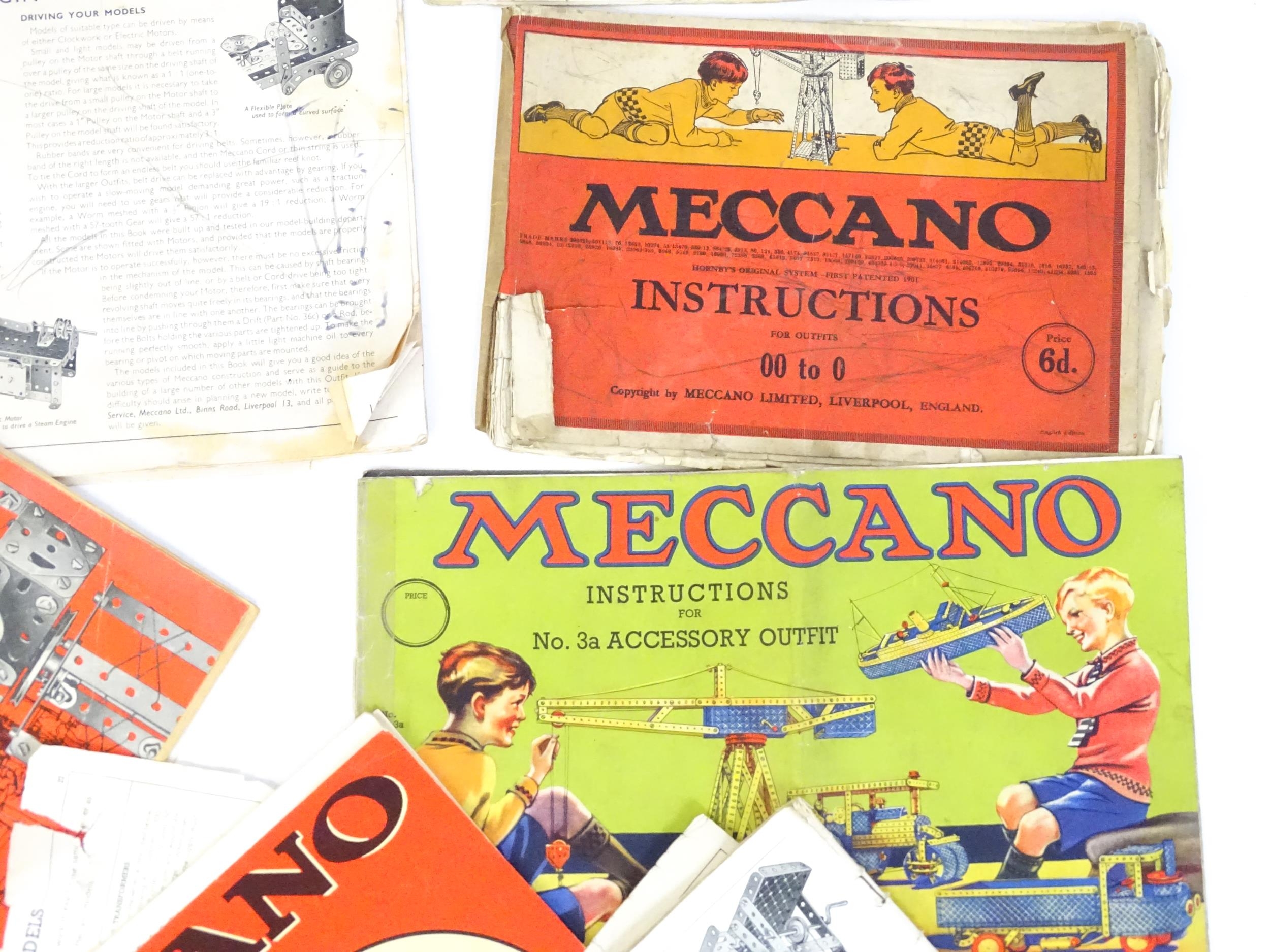 Toys: A large quantity of assorted Meccano to include flat plates, girders, wheels, various - Image 9 of 28