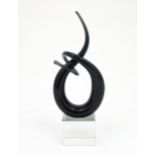 A Murano glass abstract sculpture. Approx 9" high Please Note - we do not make reference to the