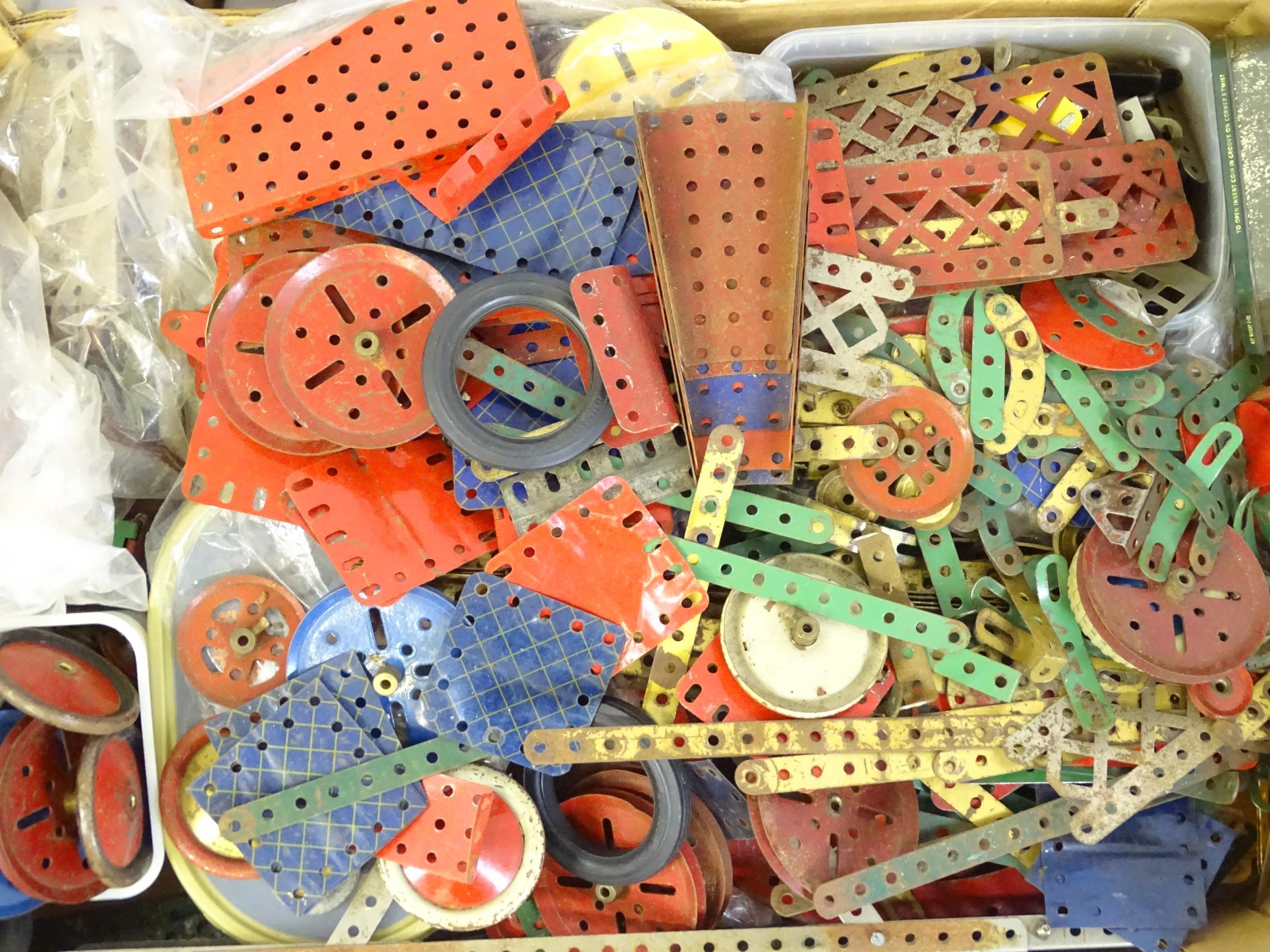 Toys: A large quantity of assorted Meccano to include flat plates, girders, wheels, various - Image 17 of 28