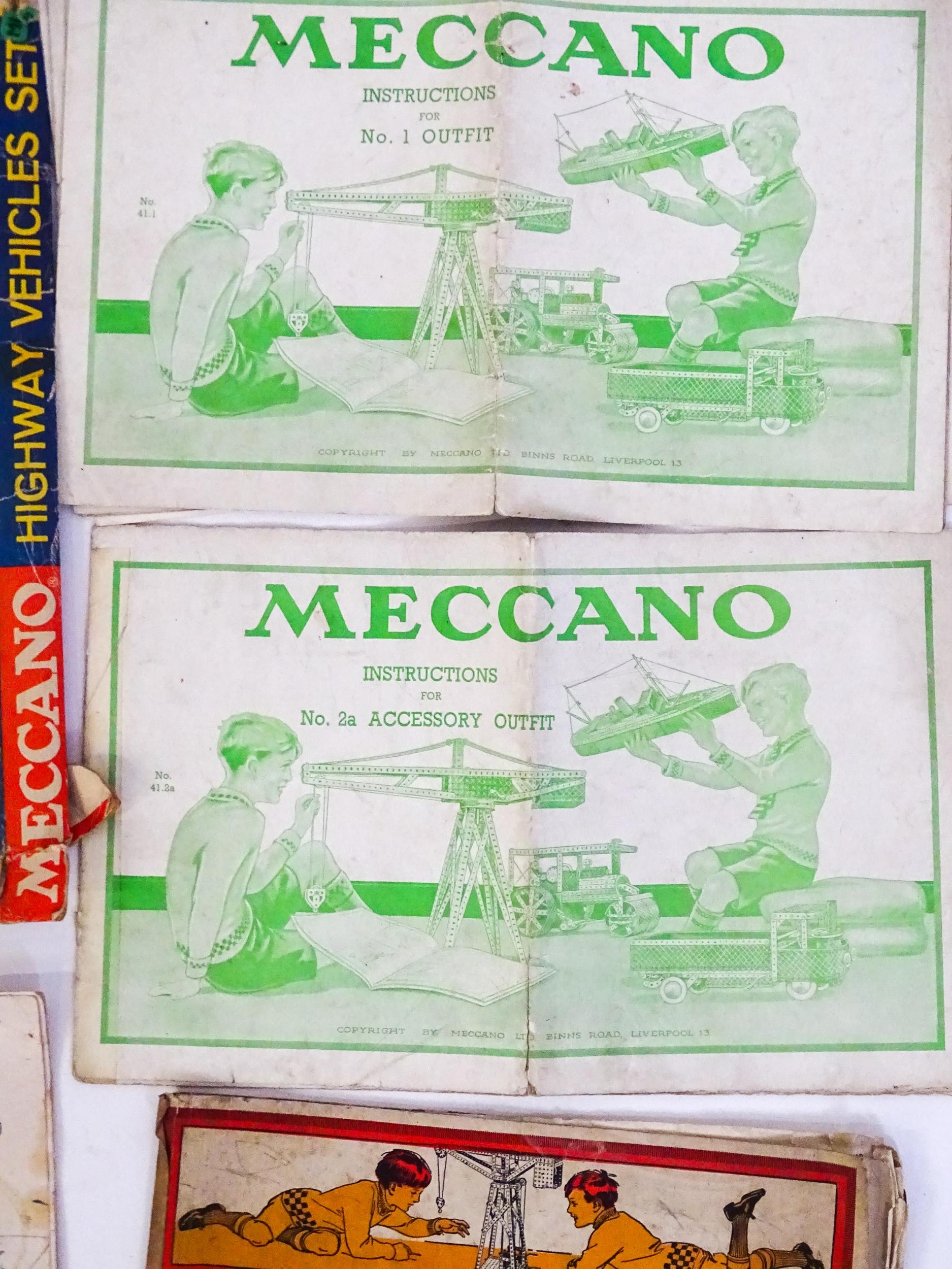 Toys: A large quantity of assorted Meccano to include flat plates, girders, wheels, various - Image 10 of 28