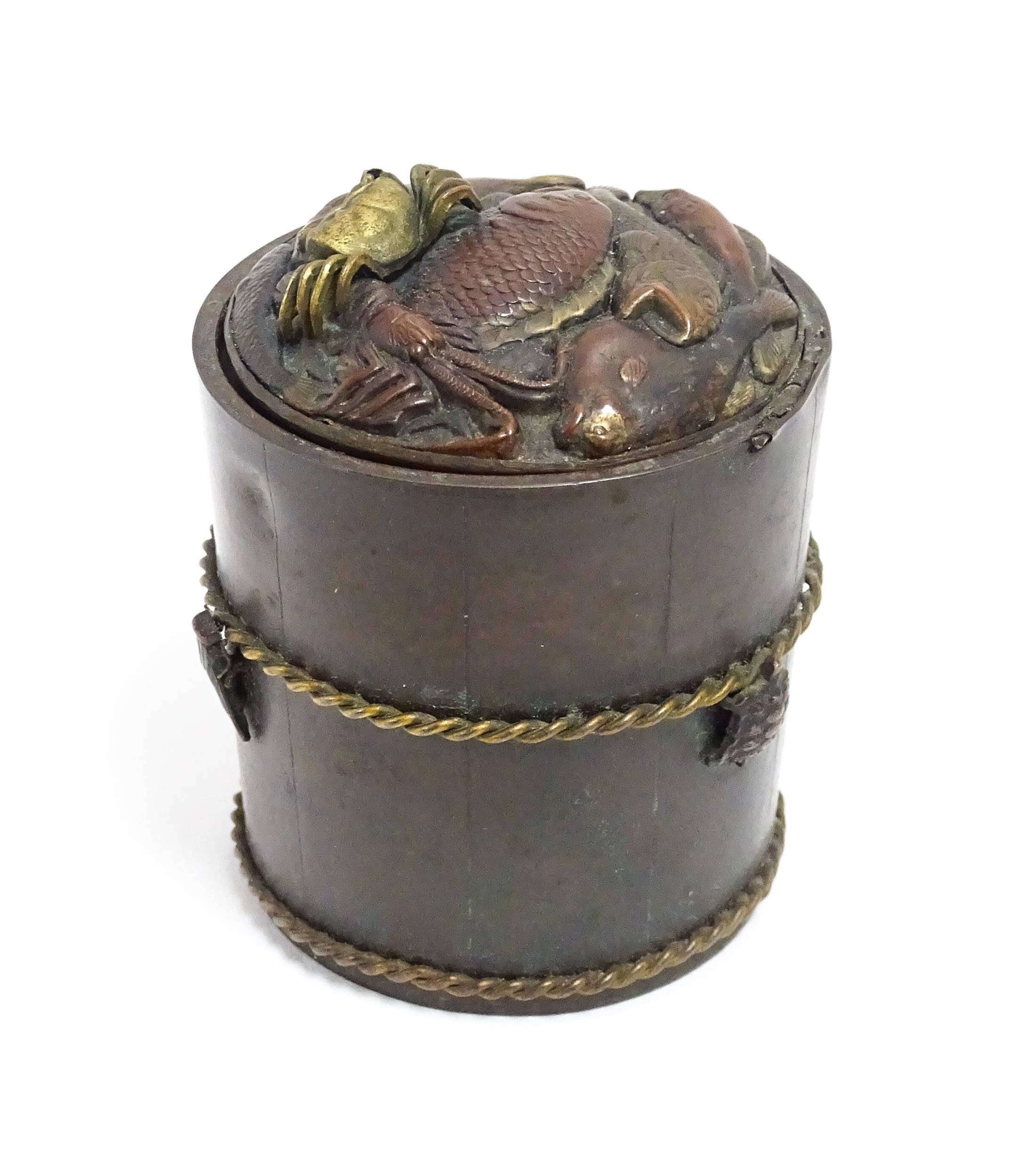 A Japanese bronze novelty inkwell of cylindrical form, the lid with fish and crab detail, the body - Image 6 of 8