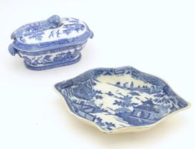 Two items of blue and white to include a Spode pearlware sauce tureen and a shaped dish. Dish